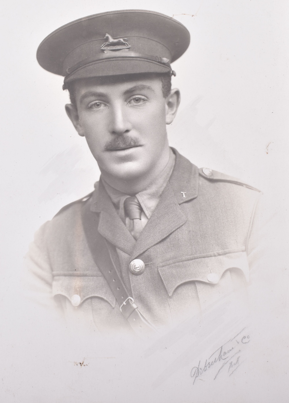 Important Royal Flying Corps Photograph Album for Second Lieutenant Richard Gerrard Ross Allen, late - Image 2 of 14