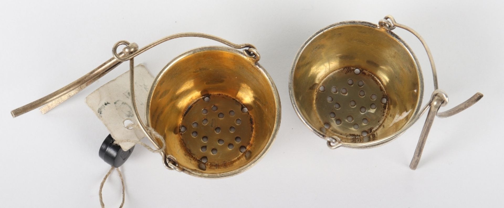 A pair of Russian silver (.875) tea strainers, 1980’s - Bild 6 aus 6