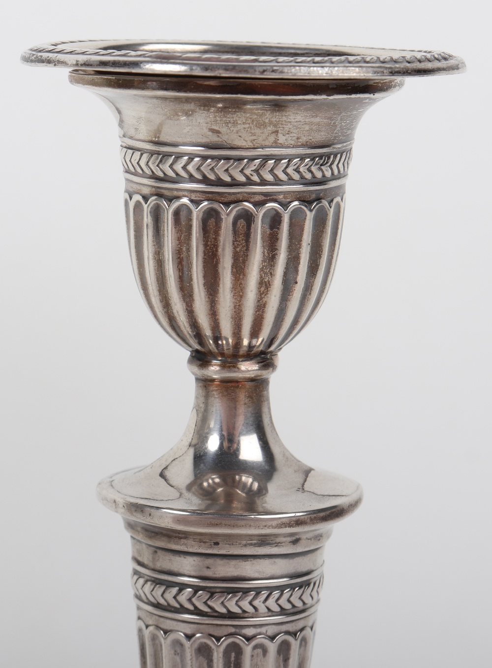 A pair of early 20th century silver candlesticks, Sheffield 1912 - Image 5 of 16