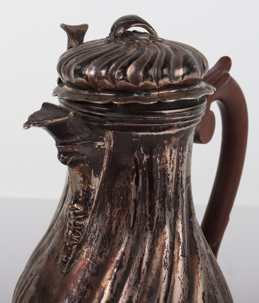 An 18th century Continental silver jug, German, Augsberg - Image 4 of 8