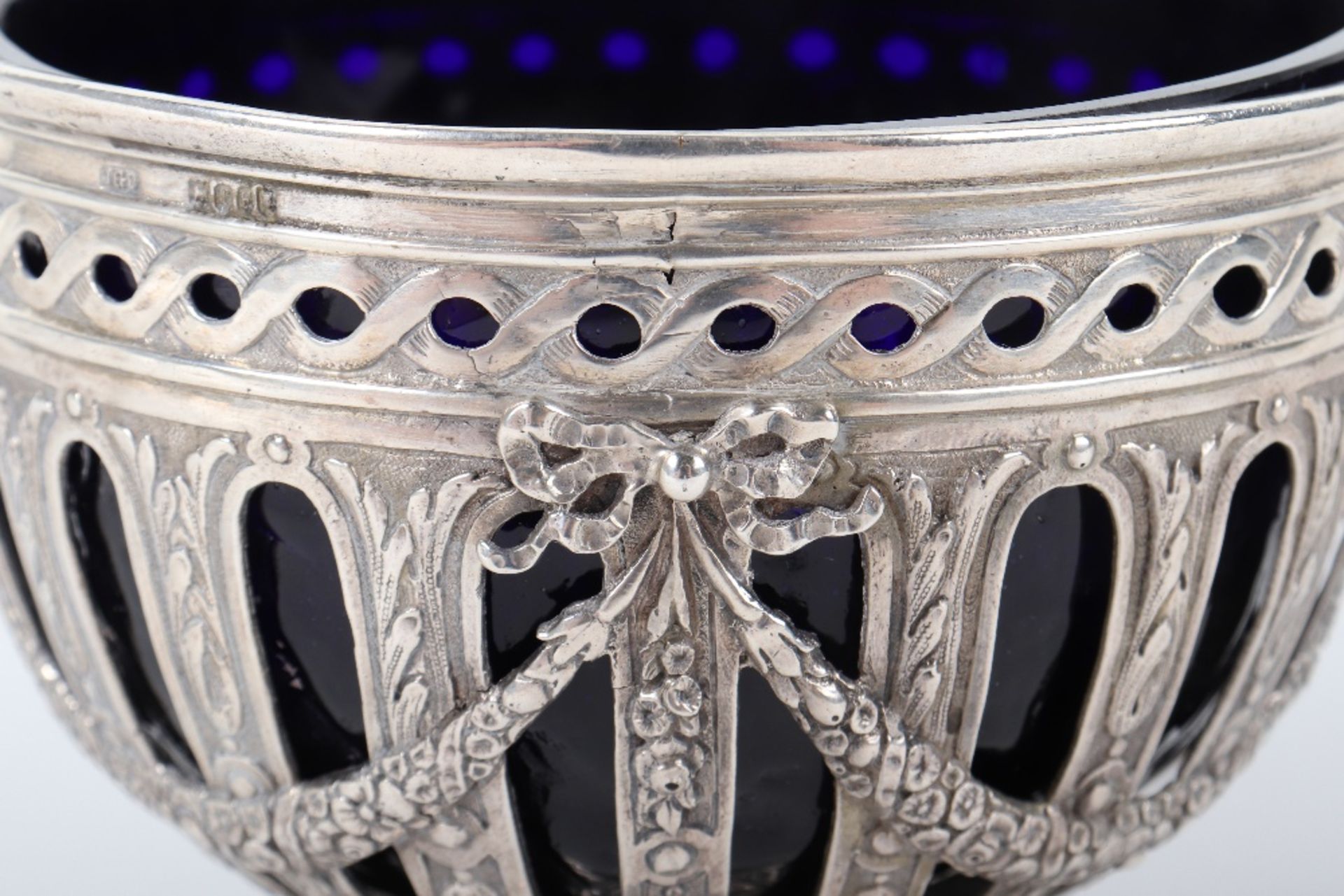 An unusual early 20th century silver and glass sugar bowl marked 930 to base, London 1902, John Geor - Bild 10 aus 11