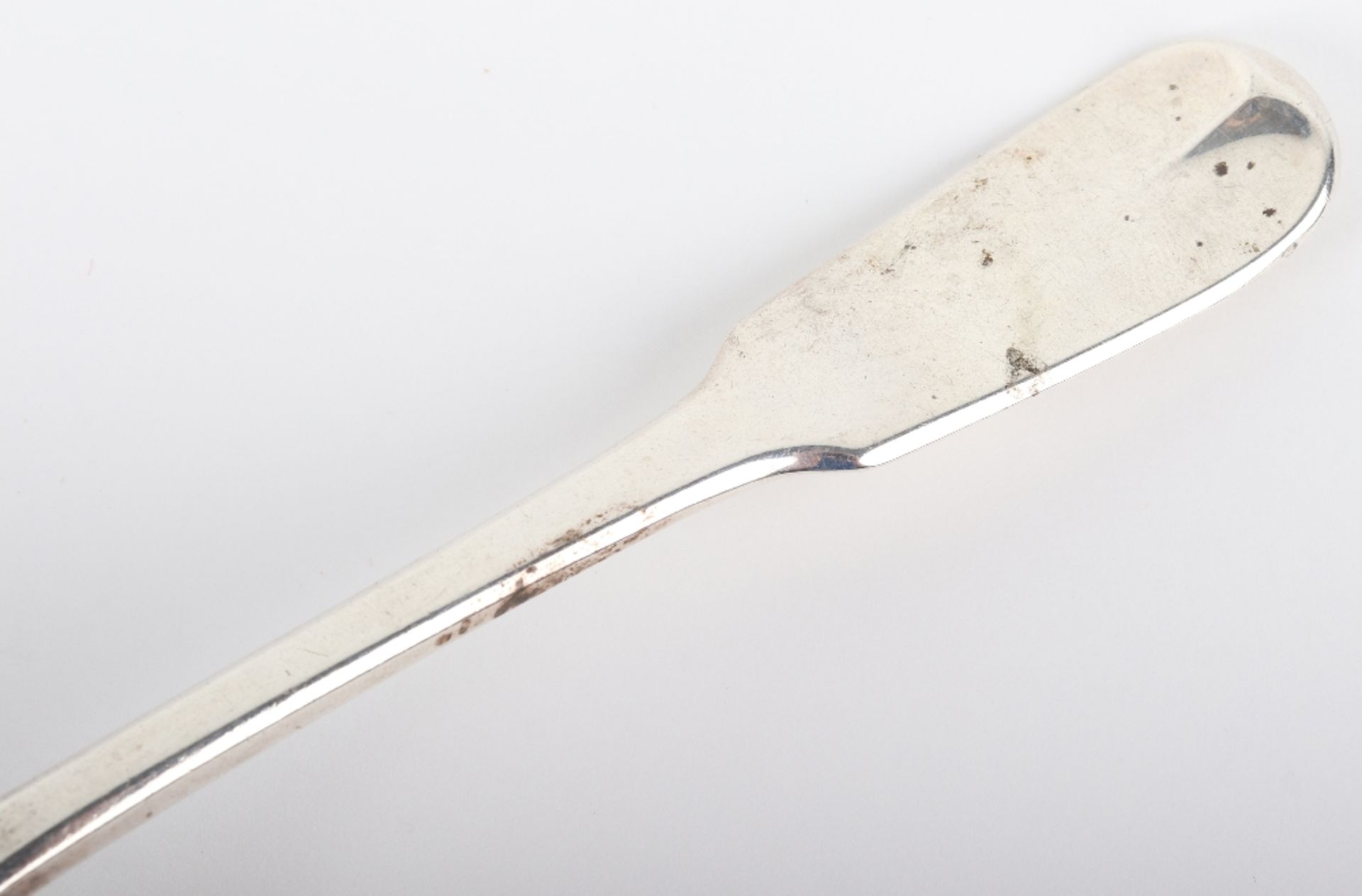 A Paul Storr fiddle pattern fork, London 1818 - Bild 6 aus 7