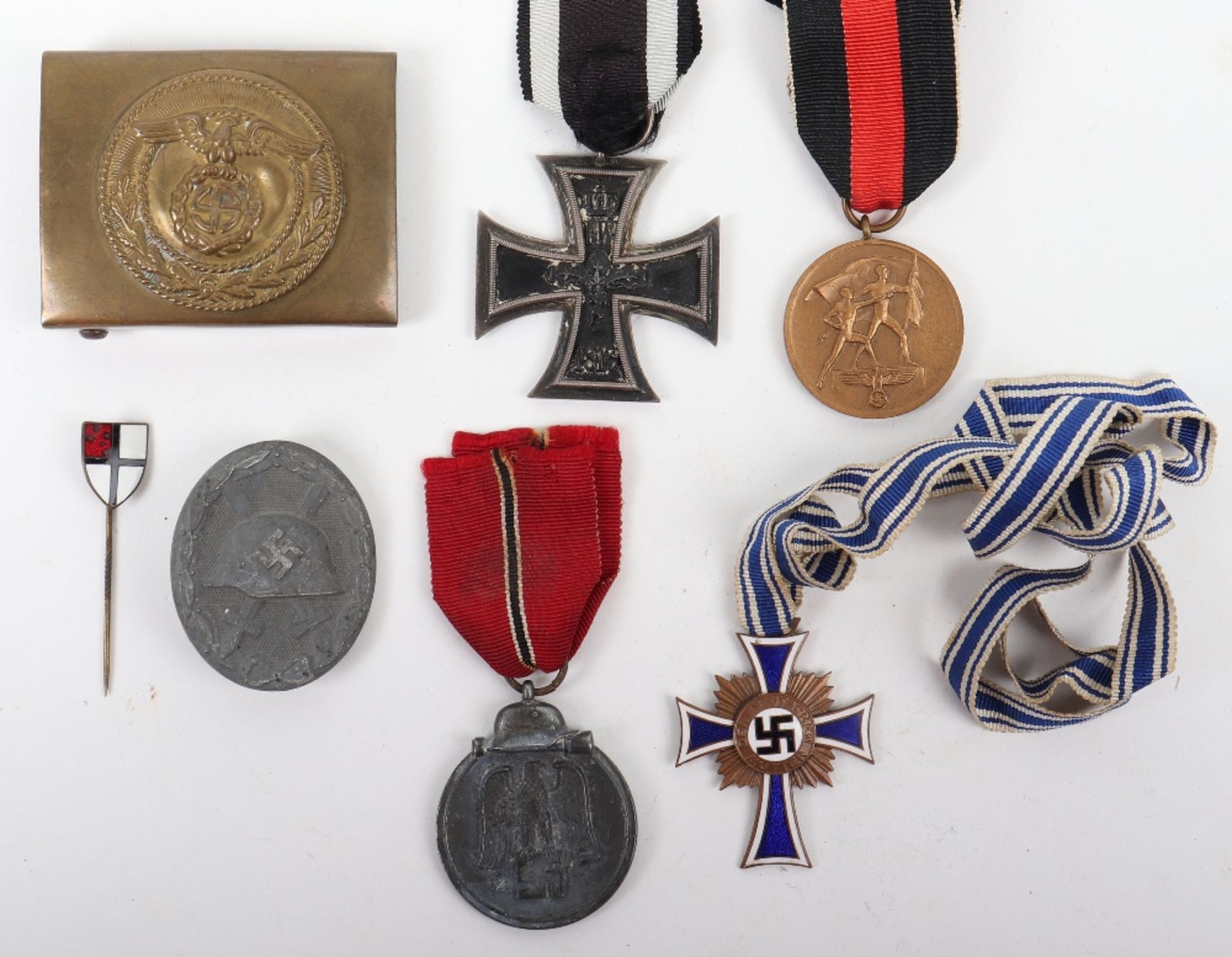WW1/WW2 German medals and Buckle