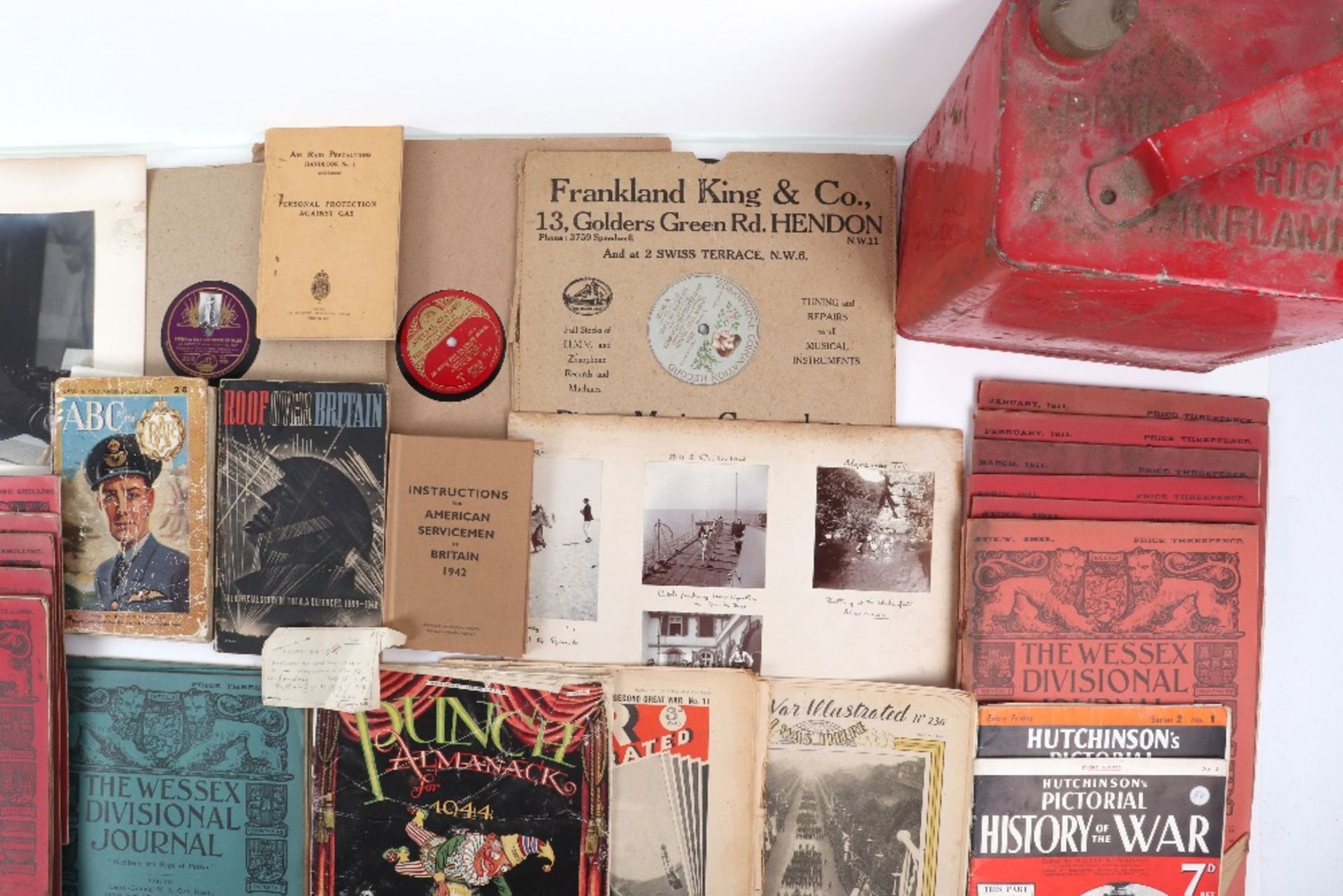 Vintage Petrol Can and Ephemera - Bild 5 aus 8