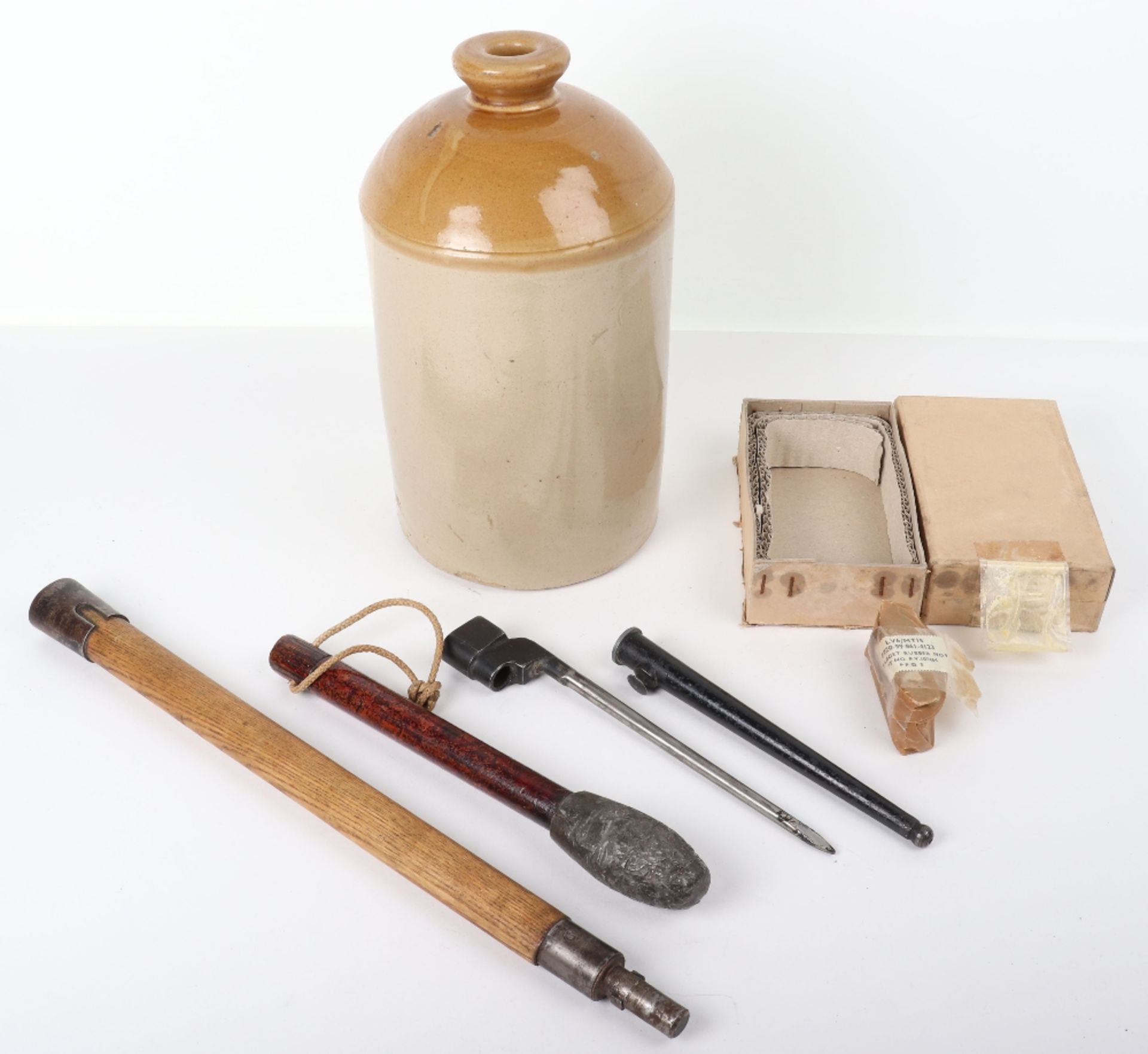 WW1 Salt Glaze Stoneware Rum Flagon - Bild 5 aus 28