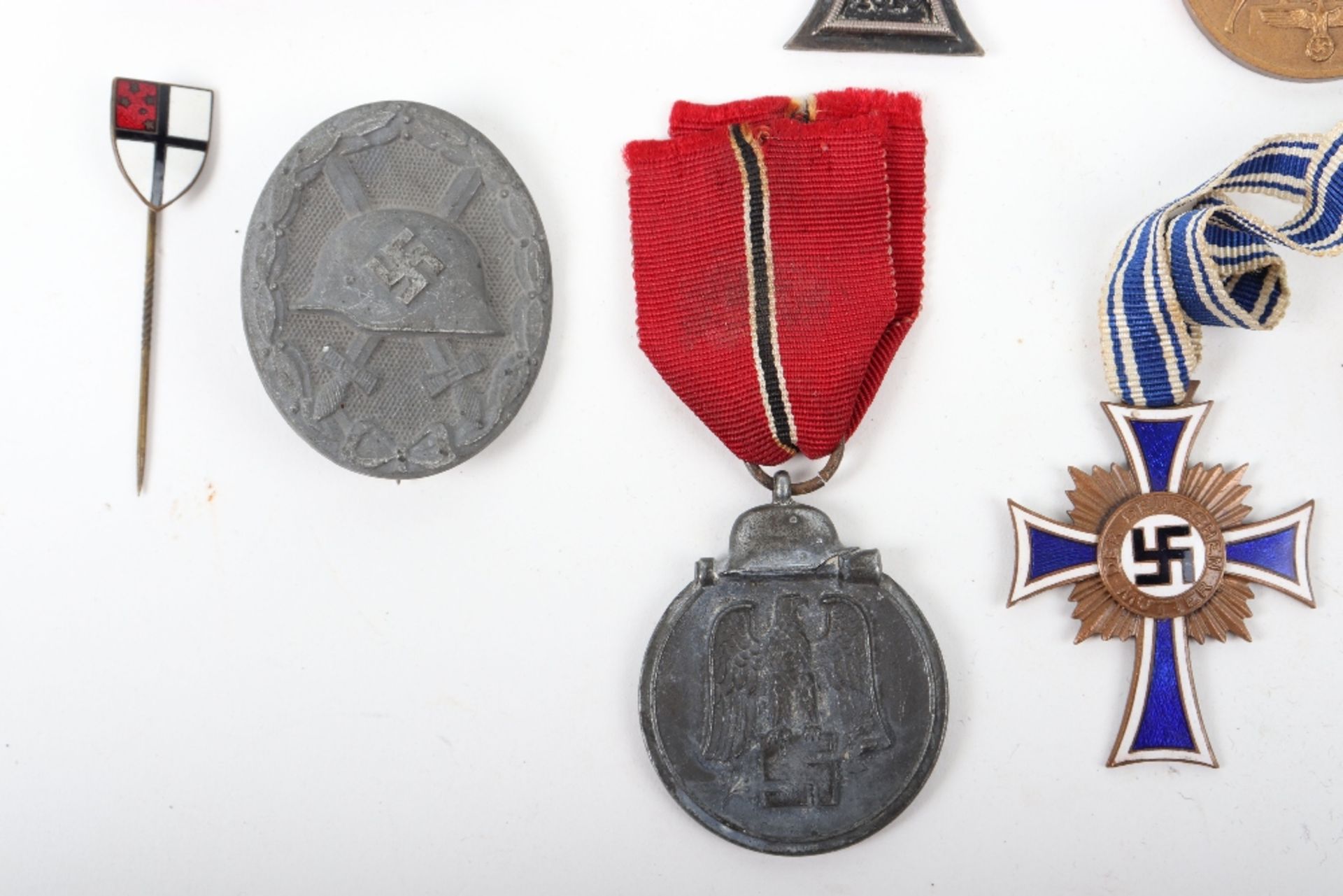 WW1/WW2 German medals and Buckle - Image 4 of 6