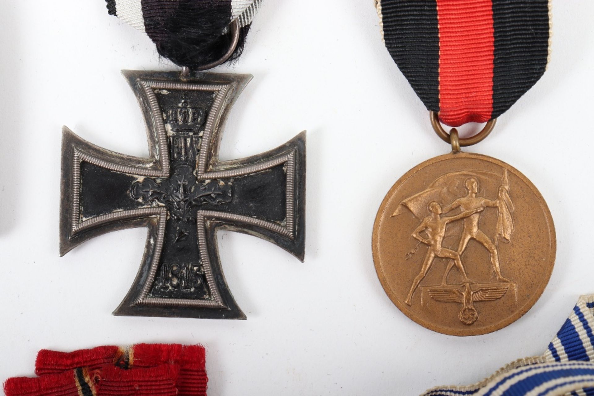 WW1/WW2 German medals and Buckle - Image 3 of 6