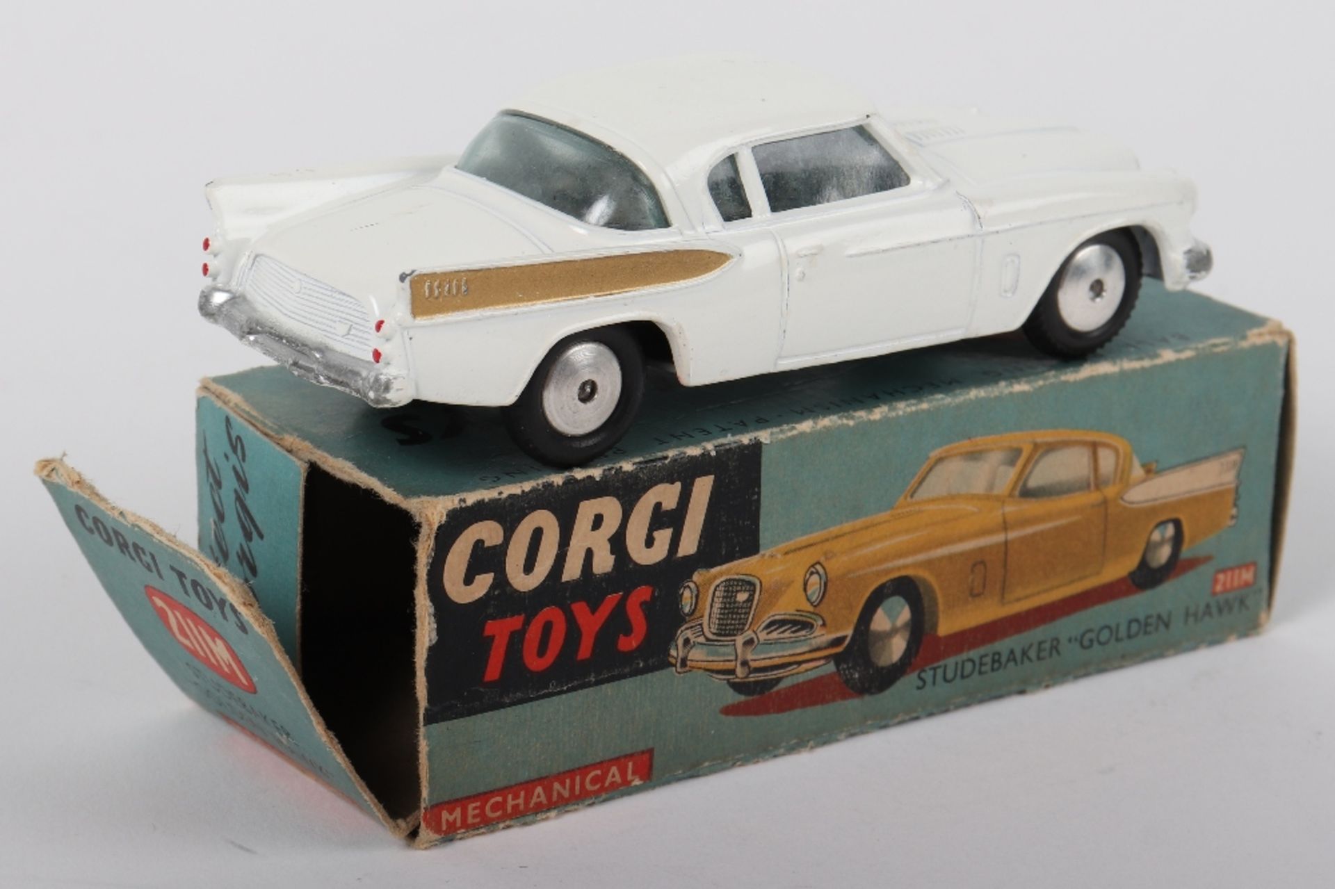 Corgi Toys 211M Studebaker “Golden Hawk” - Bild 2 aus 2