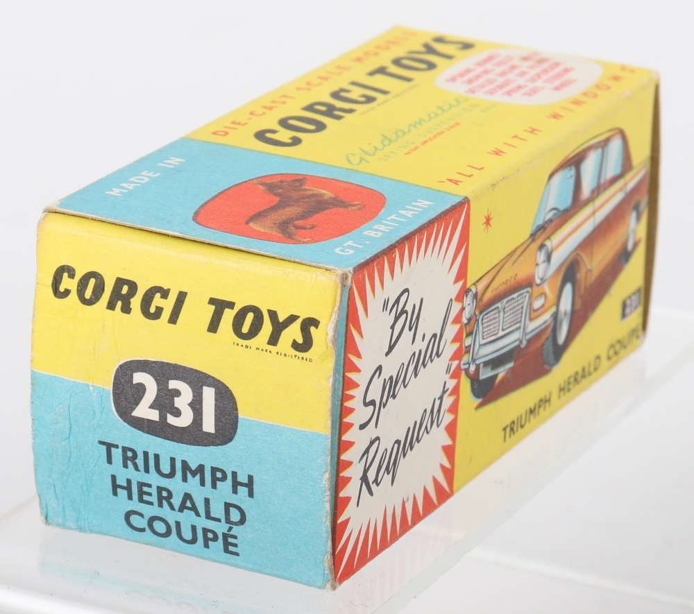 Corgi Toys 231 Triumph Herald Coupé - Image 5 of 5