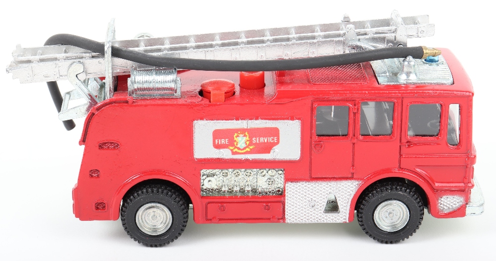 Dinky Toys 285 Merryweather Marquis Fire Tender, with operating water pump - Image 2 of 7