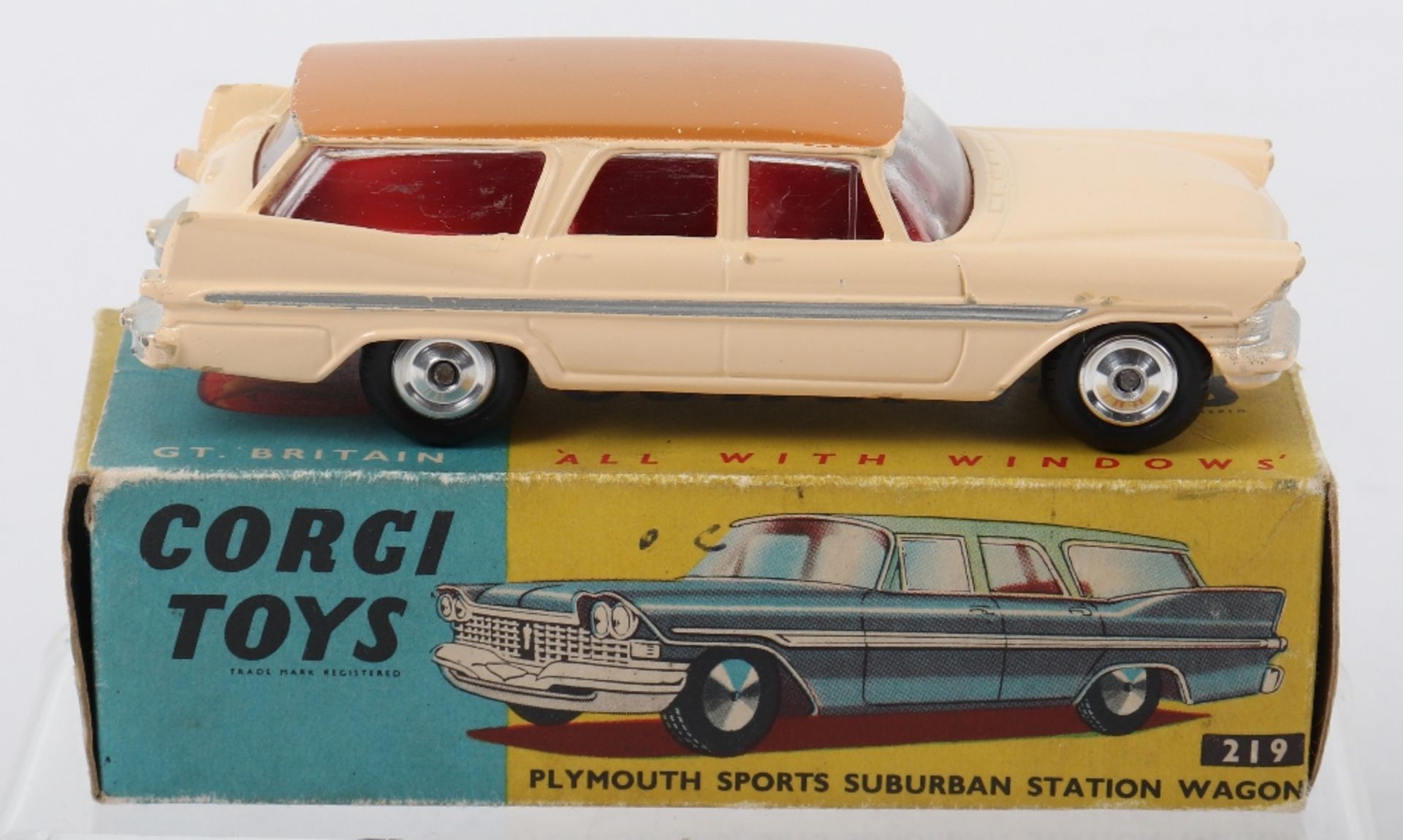 Corgi Toys 219 Plymouth Sports Suburban Station Wagon - Image 2 of 4