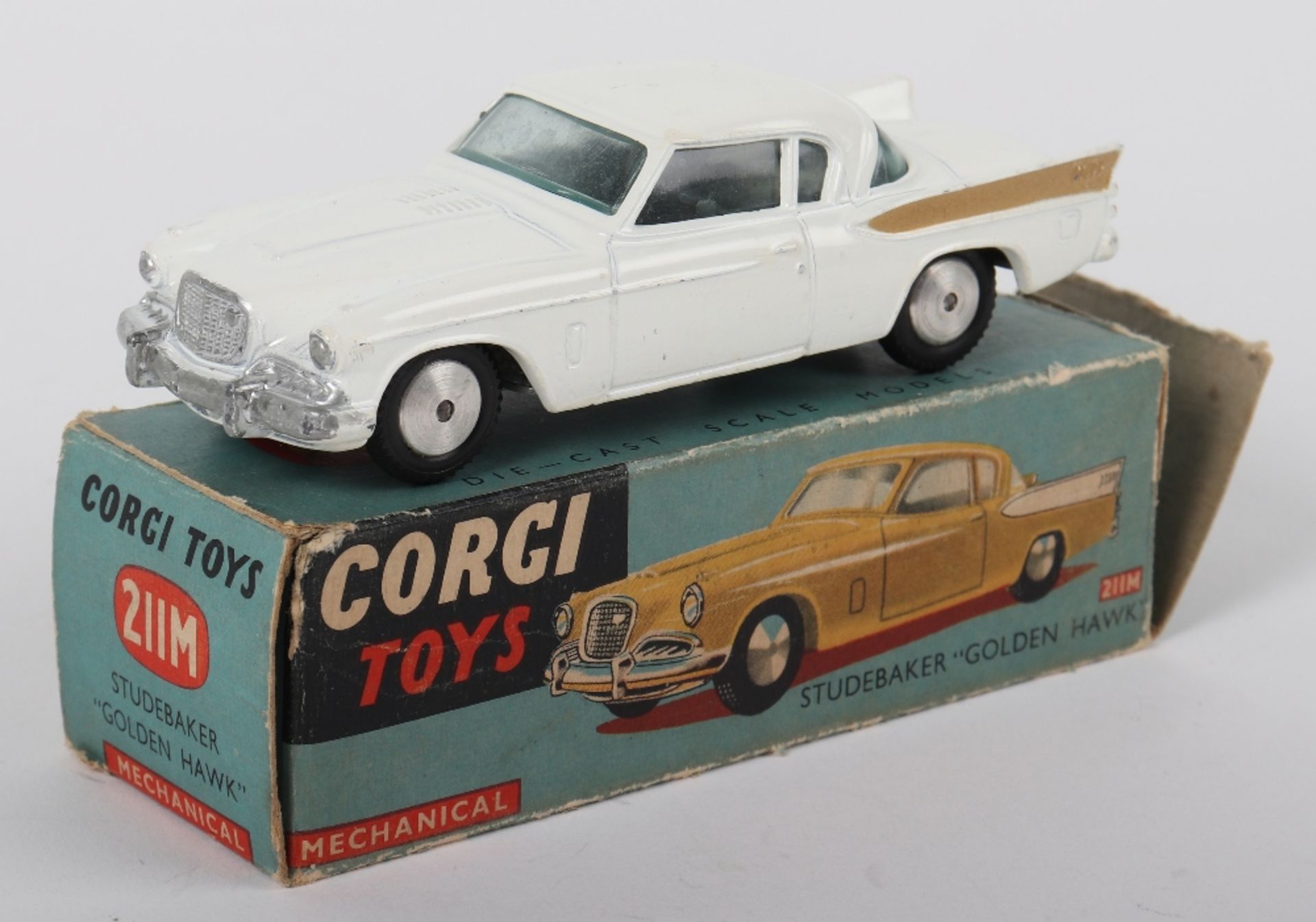 Corgi Toys 211M Studebaker “Golden Hawk”