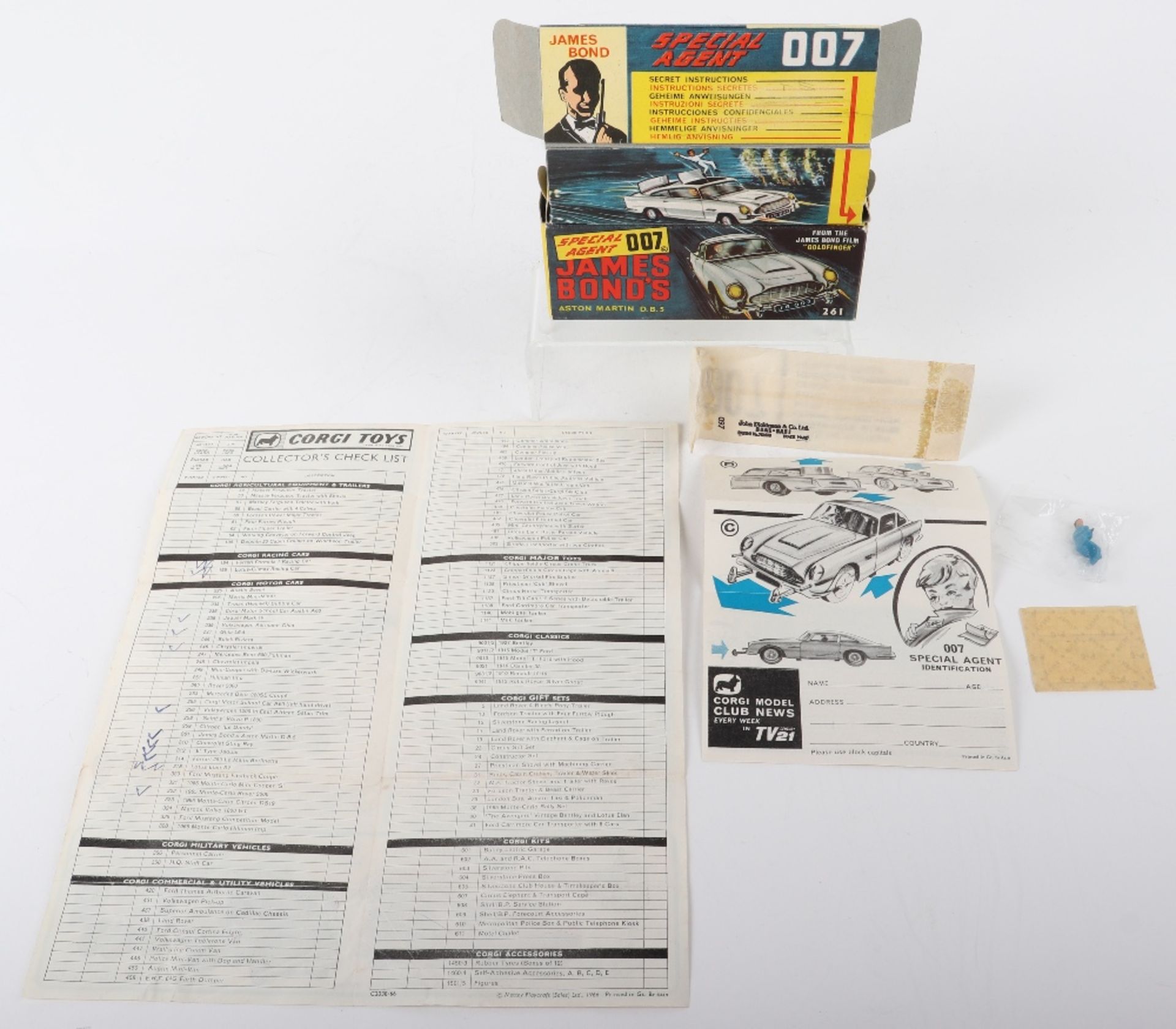 Corgi Toys 261 James Bond Aston Martin D.B.5 from the Film “Goldfinger” - Image 3 of 11