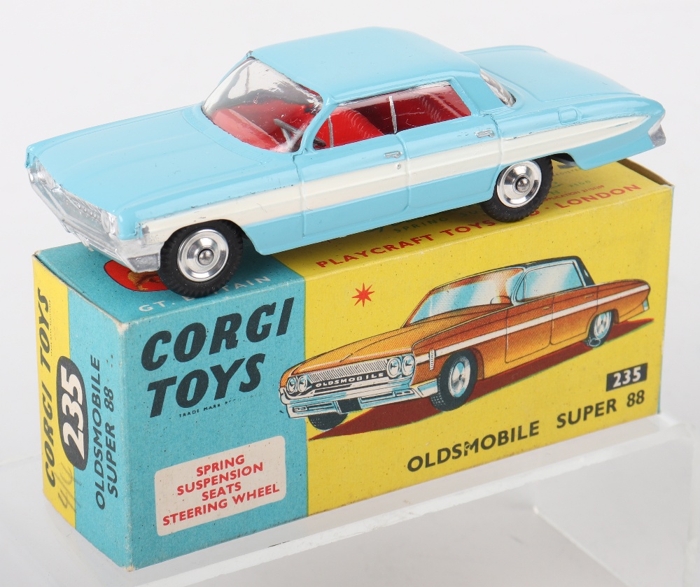 Corgi Toys 235 Oldsmobile Super 88