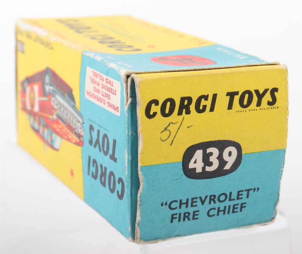 Corgi Toys 439 Chevrolet Impala Fire Chief - Image 5 of 5