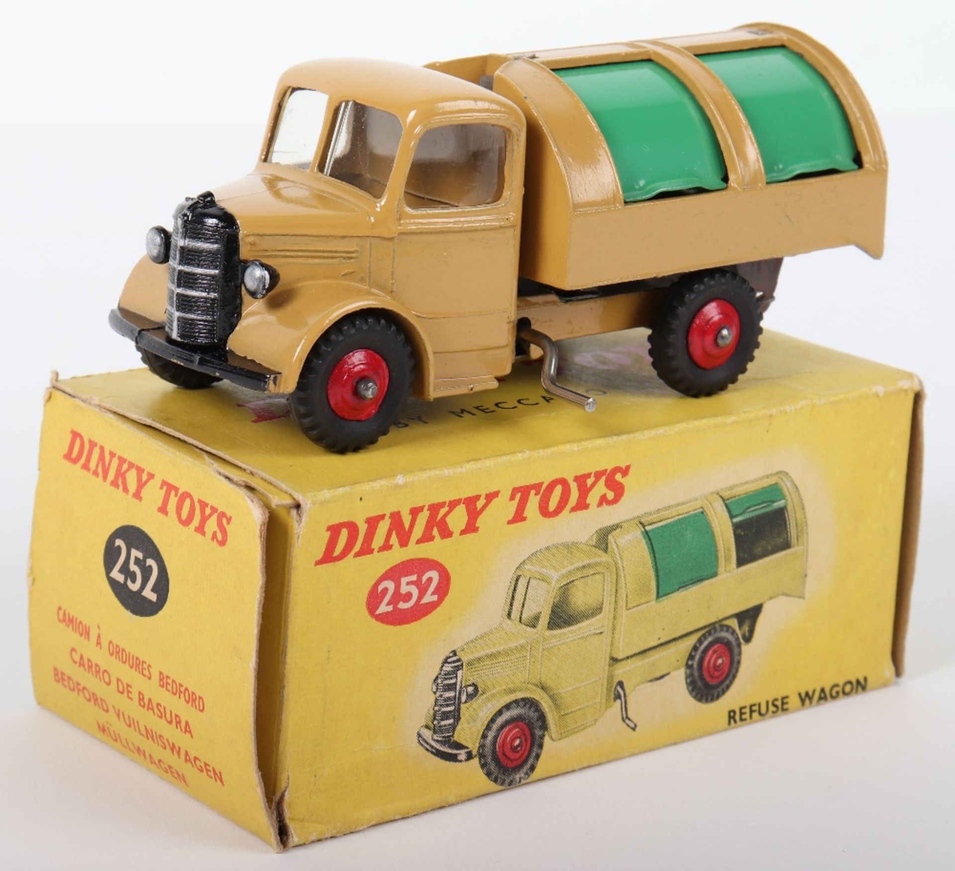 Dinky Toys 252 Bedford Refuse Wagon