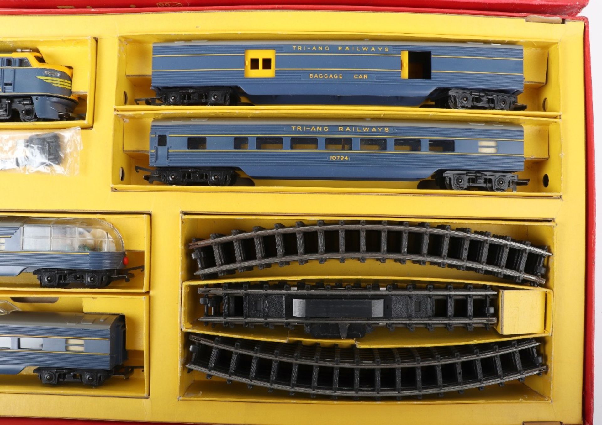 Tri-ang 00 gauge RS.14 Diesel Passenger train set - Bild 3 aus 6