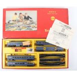 Tri-ang 00 gauge RS.14 Diesel Passenger train set