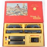 Tri-ang 00 gauge R3VX Double Diesel Passenger train set