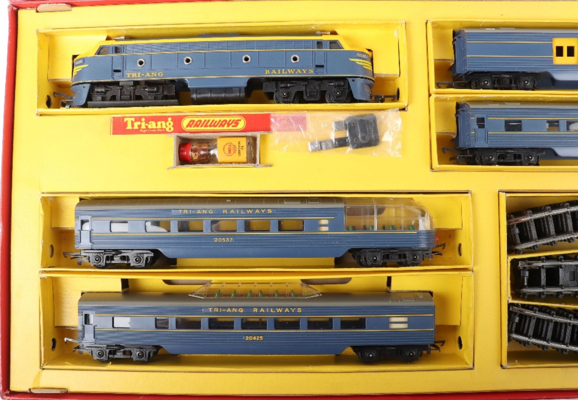 Tri-ang 00 gauge RS.14 Diesel Passenger train set - Bild 2 aus 6