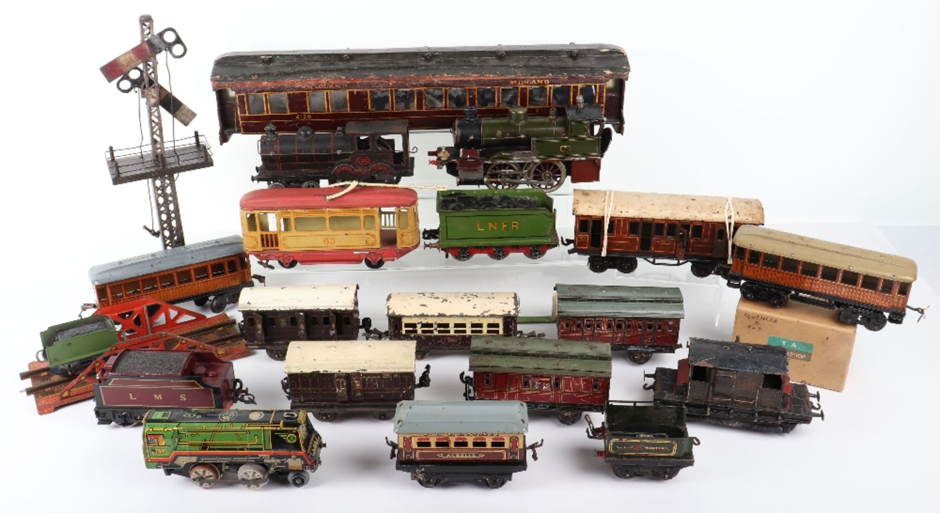 Various 0 gauge trains