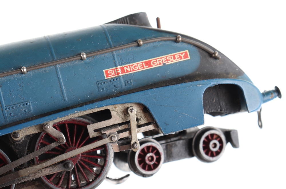 Hornby Dublo 3-rail EDL1 Sir Nigel Gresley locomotive and tender - Image 7 of 9