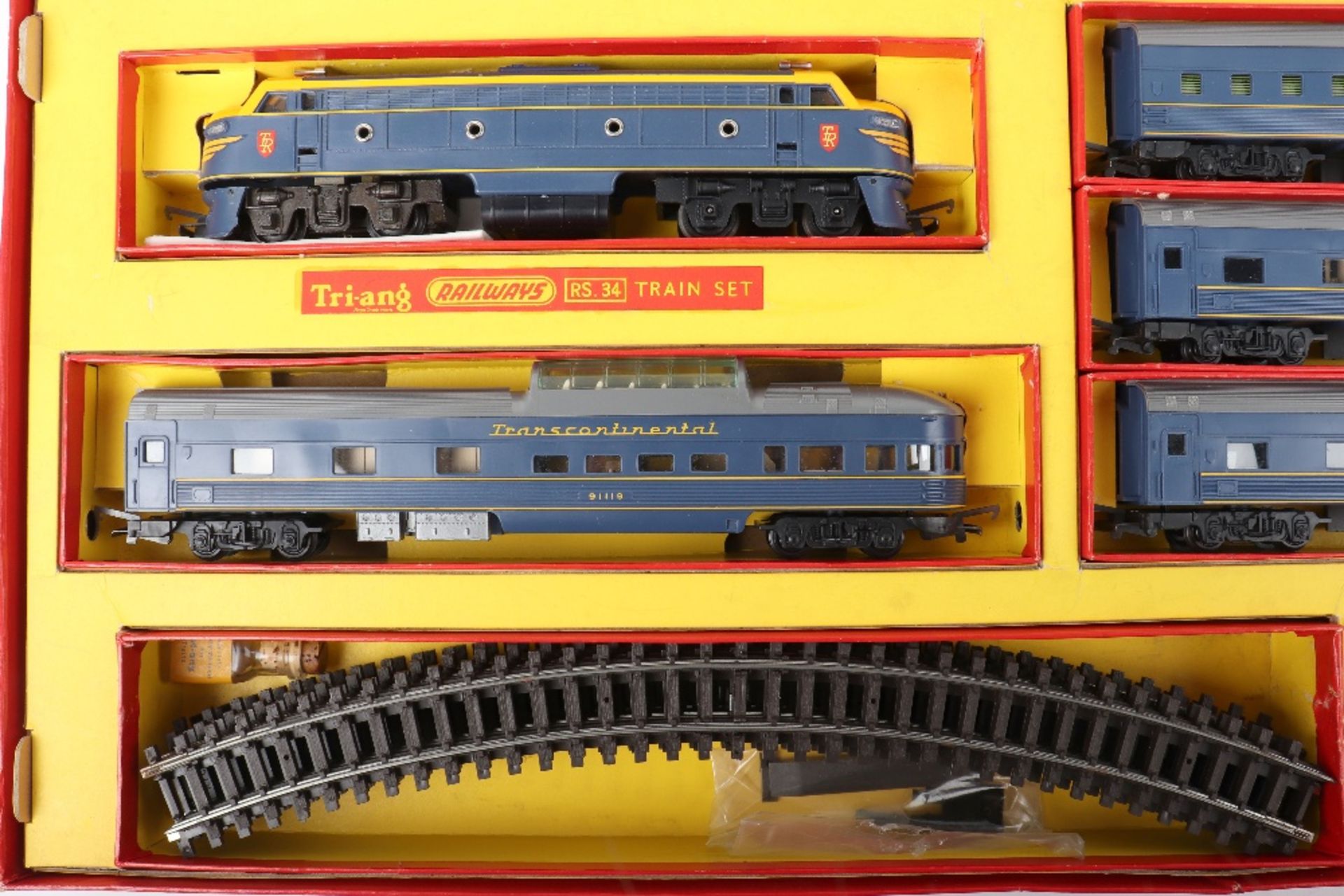 Tri-ang 00 gauge RS.34 Transcontinental Passenger train set - Bild 2 aus 6