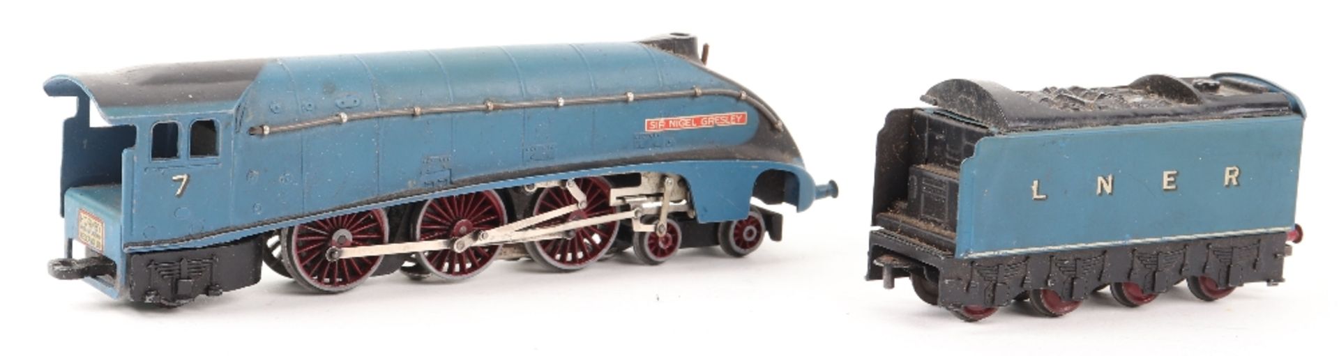Hornby Dublo 3-rail EDL1 Sir Nigel Gresley locomotive and tender - Image 4 of 9