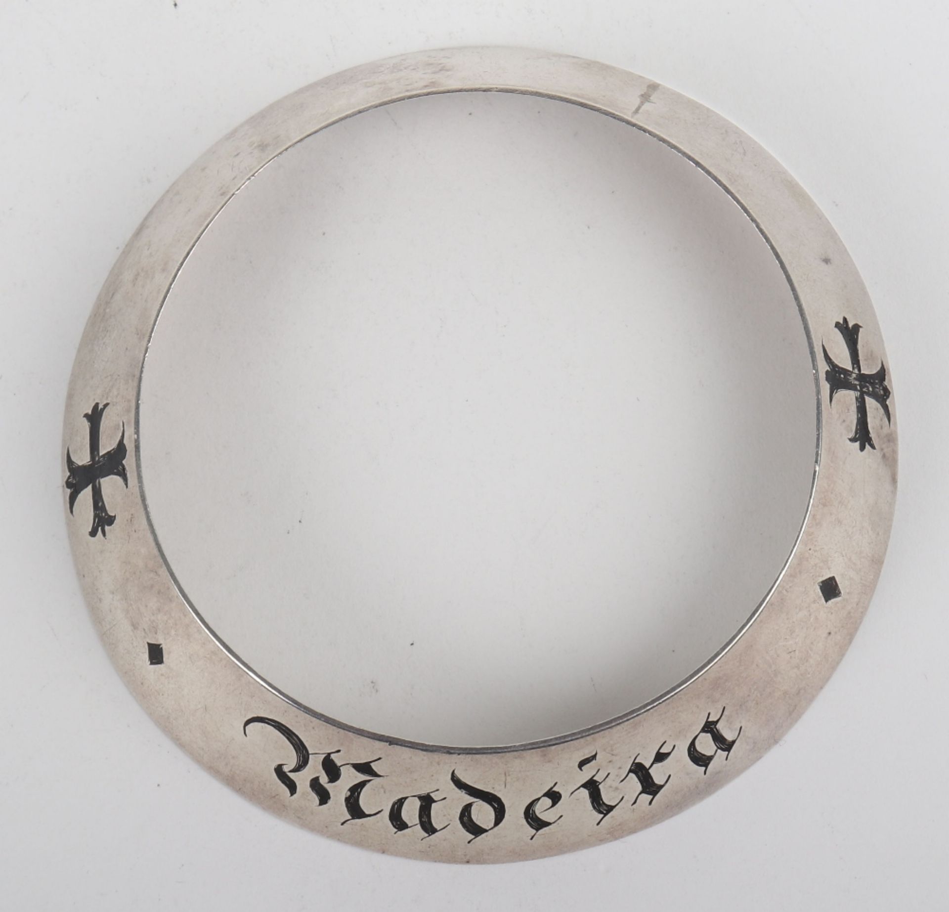 A Victorian round ‘Madeira’ label, unmarked 19th century - Bild 6 aus 6