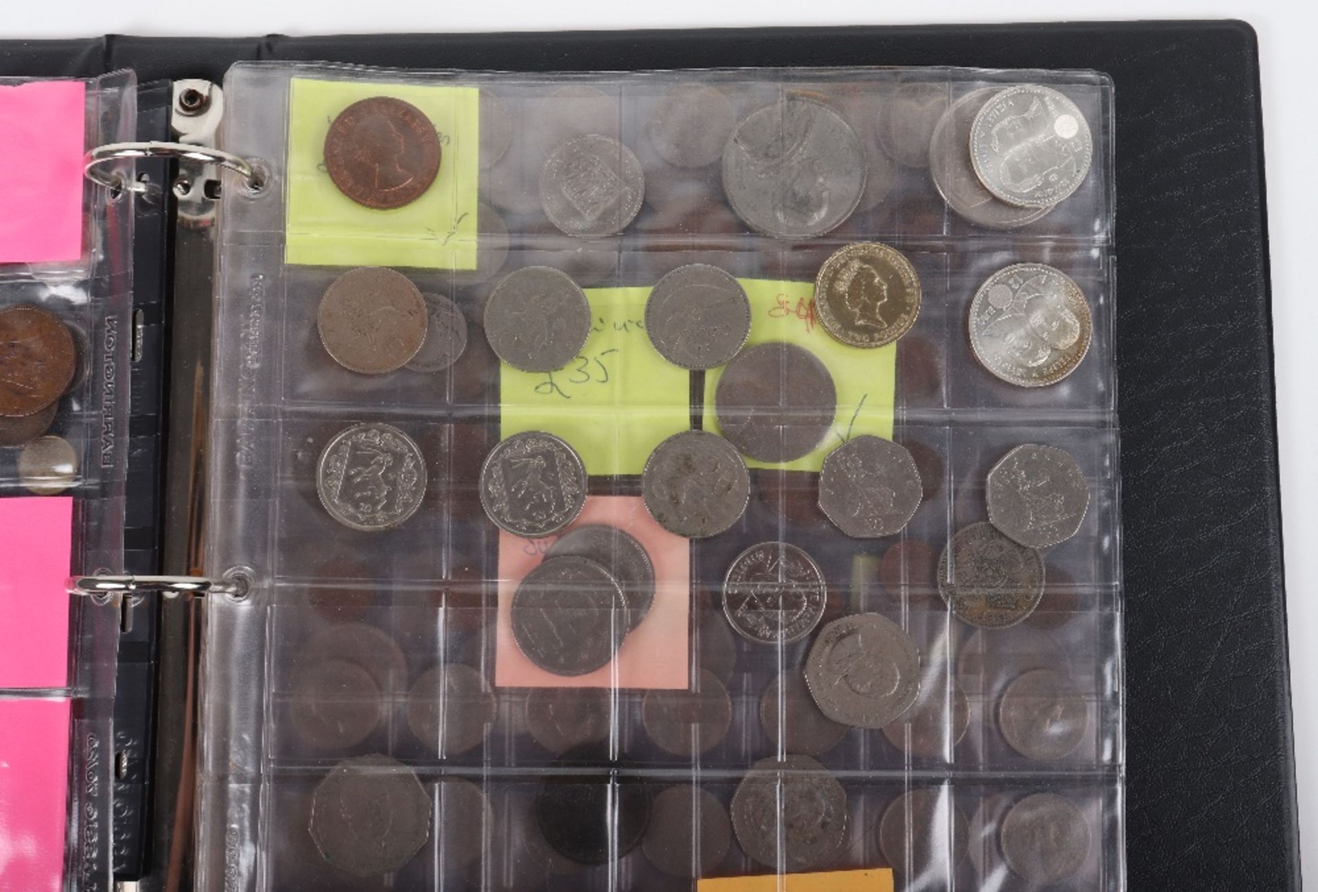A folder of mainly 20th century GB, Spanish and USA coinage - Bild 4 aus 6