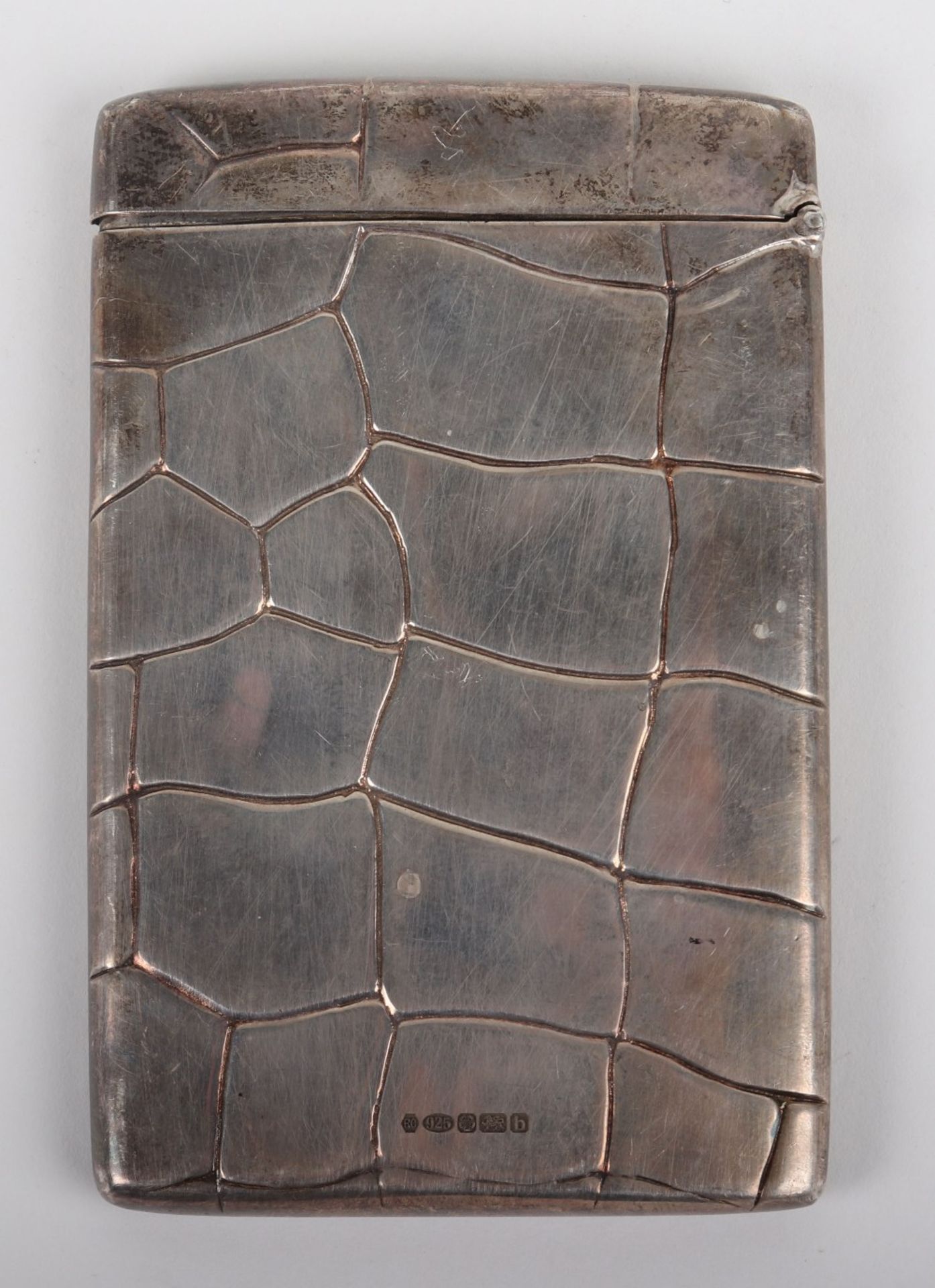 An unusual modern silver card case - Image 2 of 6