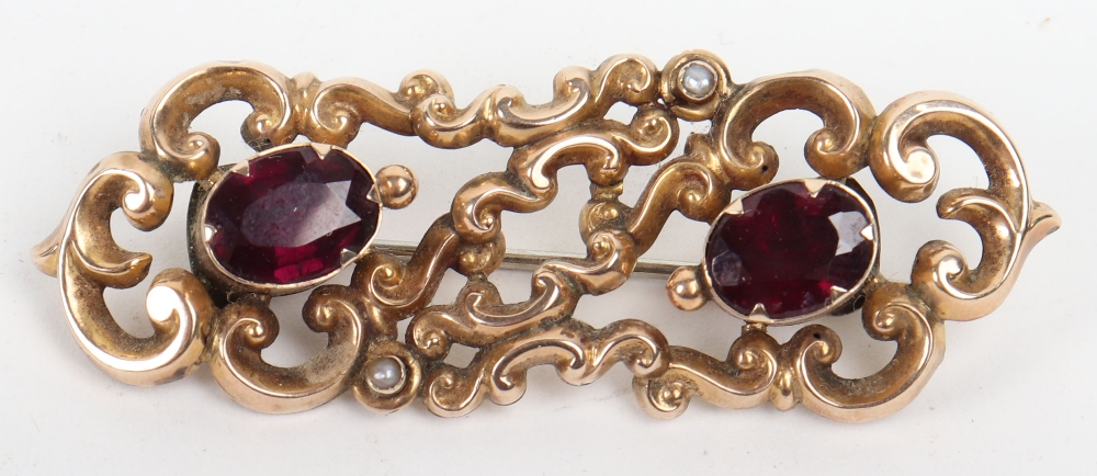 A gold (unmarked, untested), seed pearl and amethyst brooch, (5.3g), a 19th century bloodstone fob s - Image 5 of 17
