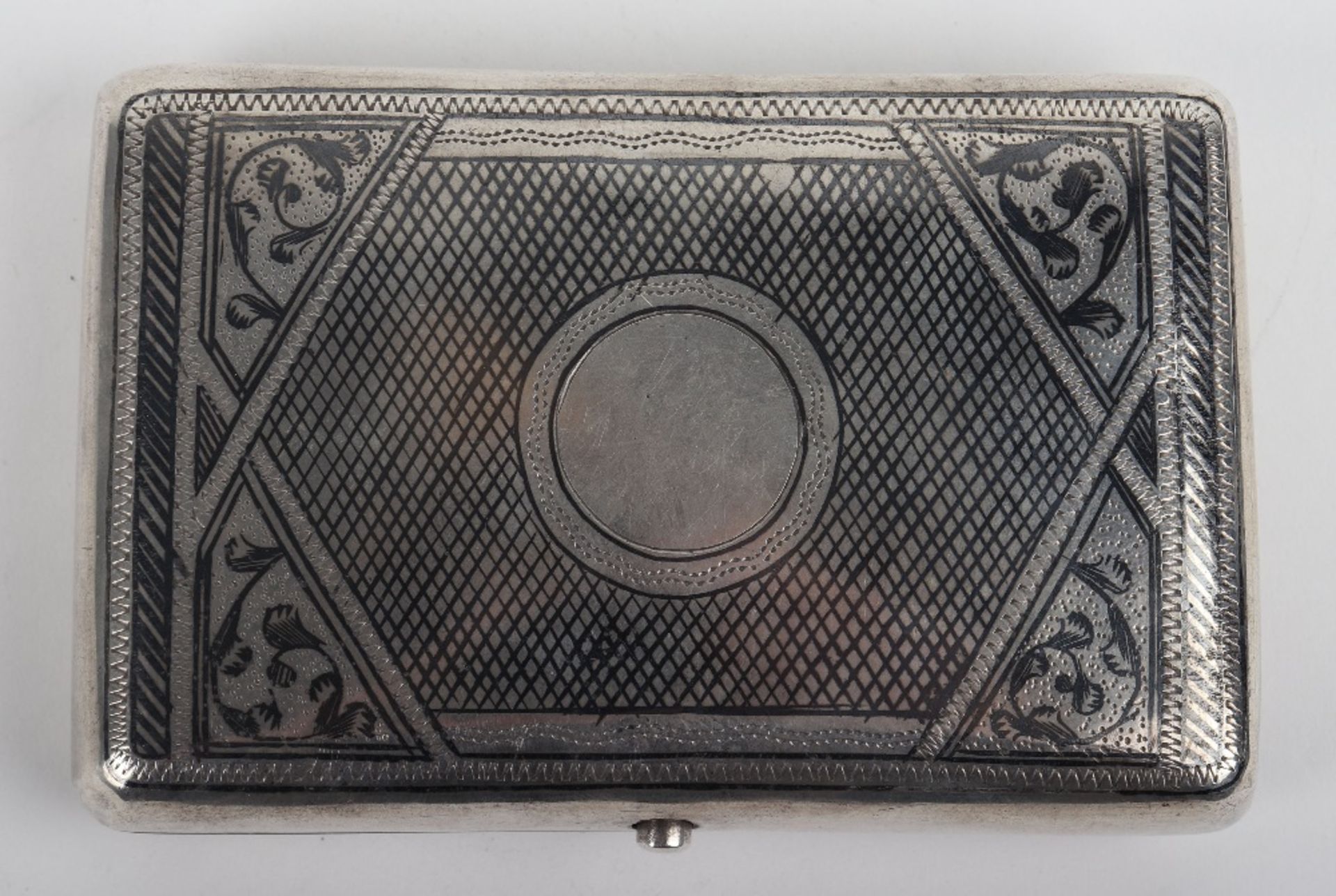 A 19th century Russian silver niello cigar box, possibly Ivan Saltykov, Moscow, Kokoshnik marks - Image 2 of 7