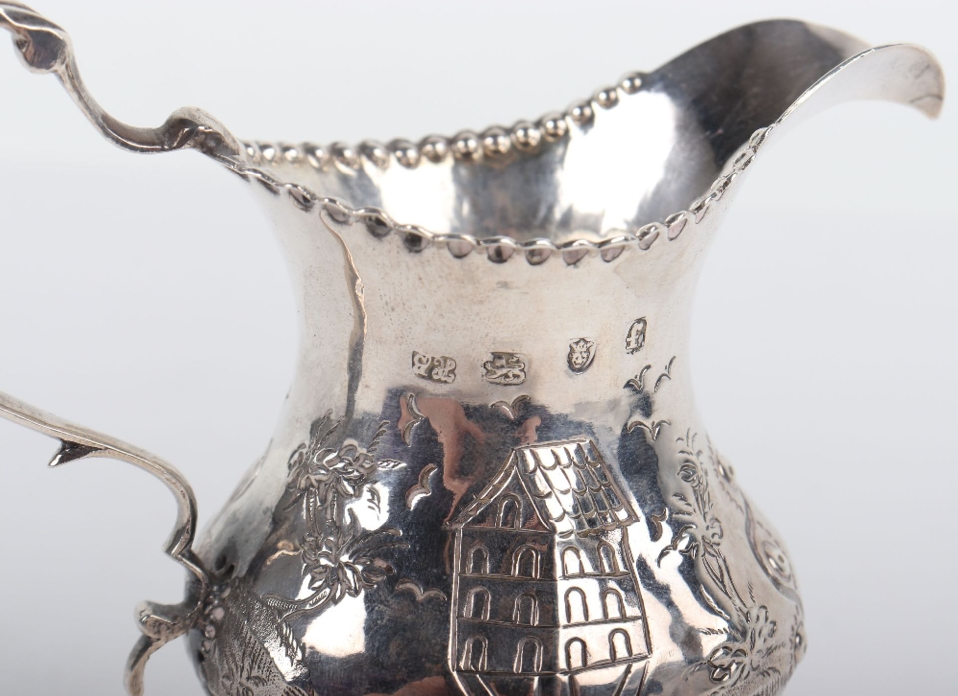 A Georgian cream jug, London 1781 - Image 5 of 7