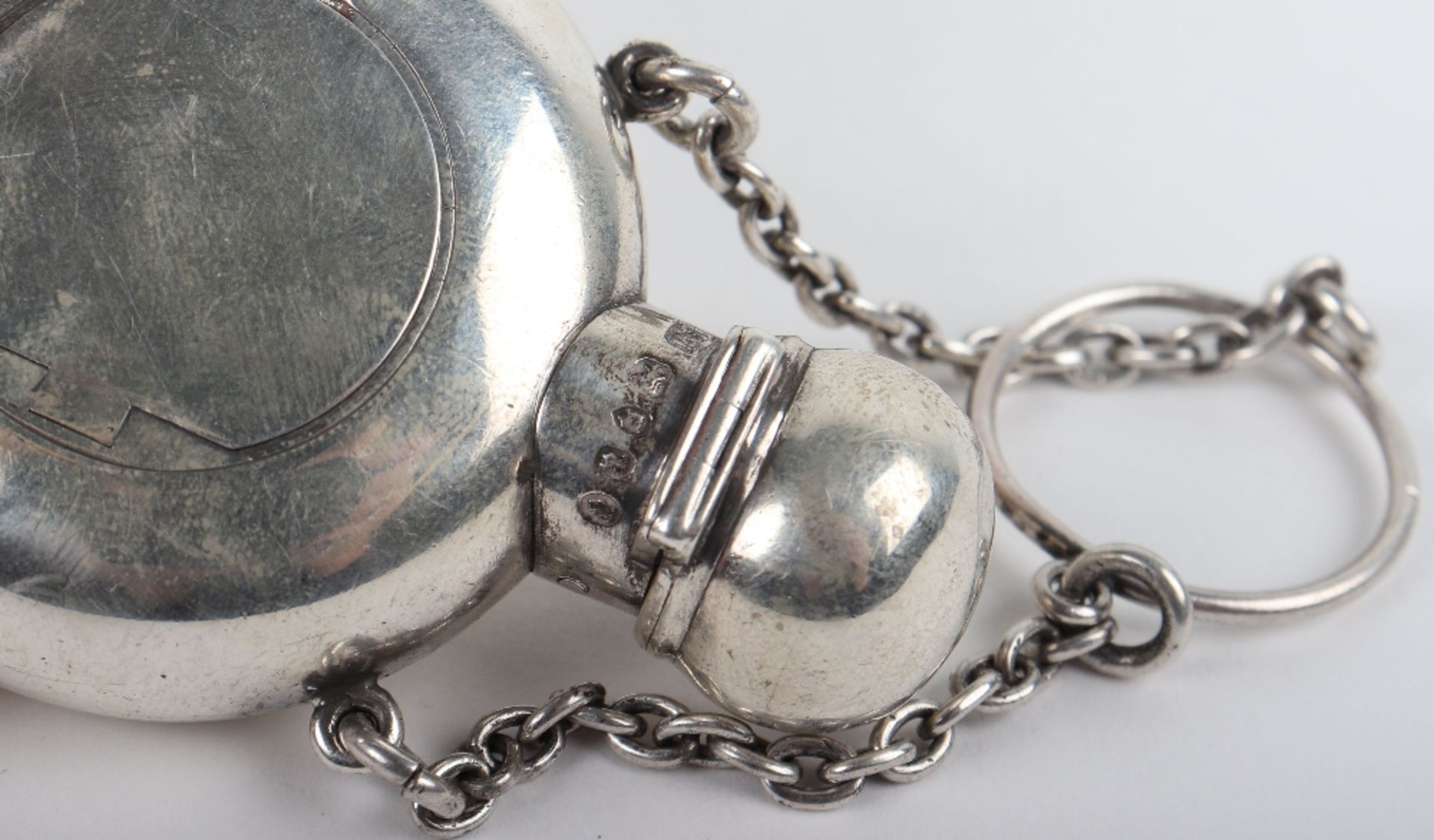 A rare silver scent bottle/vinaigrette/pill box, Sampson & Mordan, London 1875 - Image 3 of 8