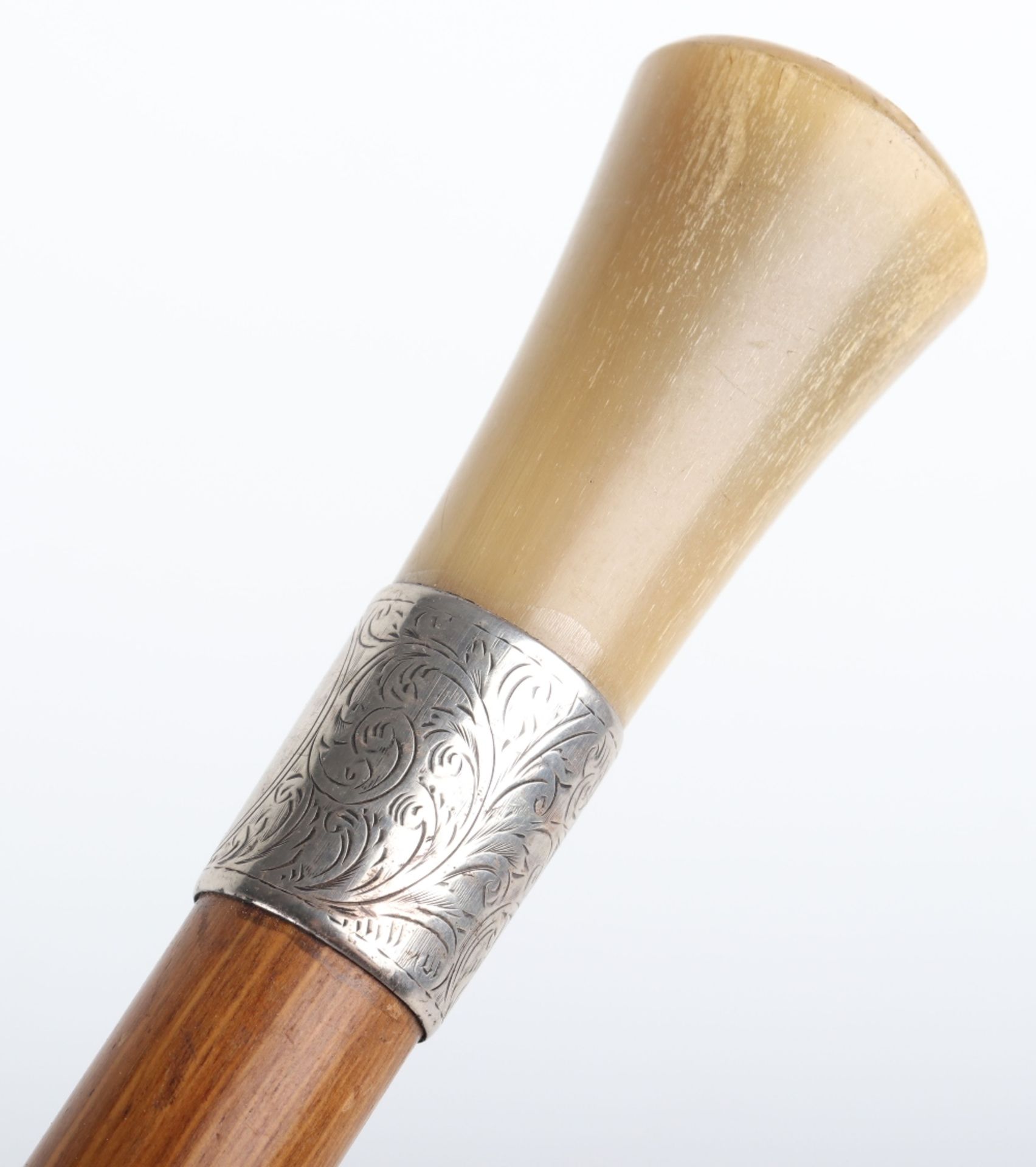 An early 20th century horn and silver banded walking cane - Bild 7 aus 19