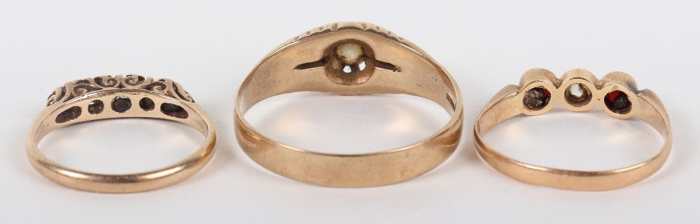 Two 9ct gold rings with imitation diamond stones (6g total) - Image 2 of 4