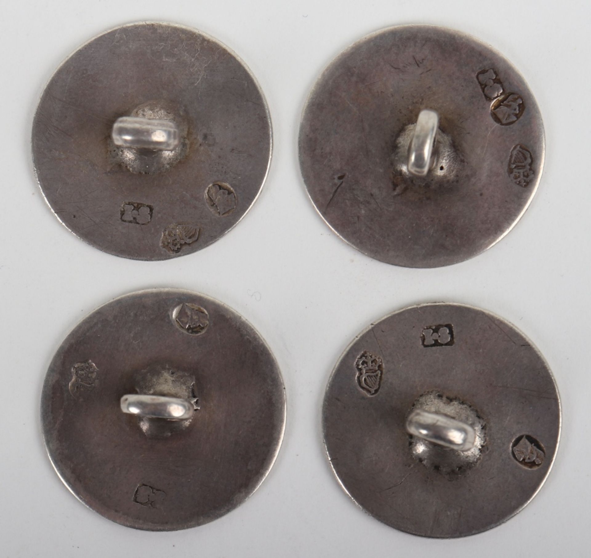A set of four 18th century buttons, John Stoyte, Dublin c.1770 - Bild 3 aus 3