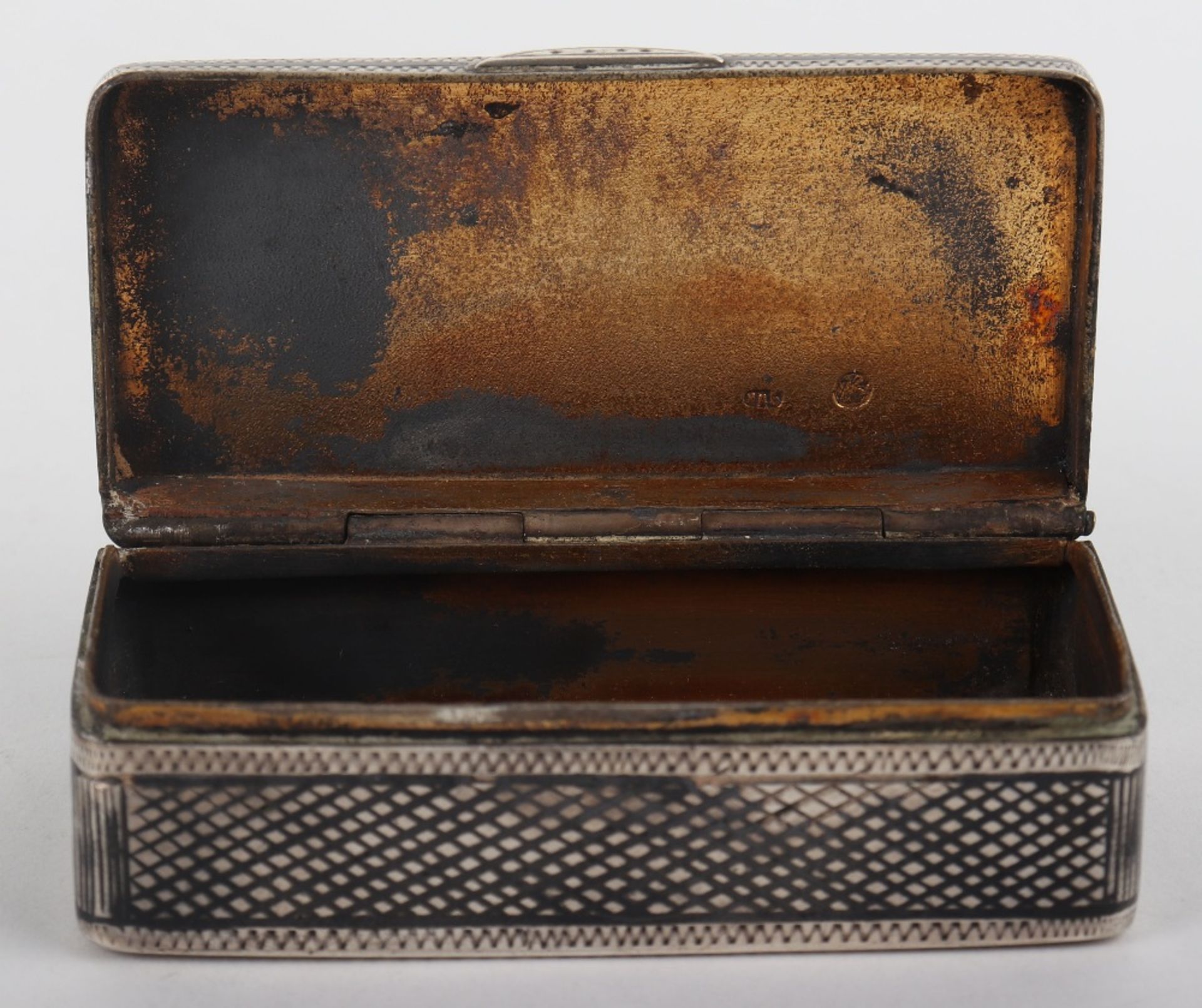 A Russian silver snuff box, marked HAG - Bild 6 aus 8