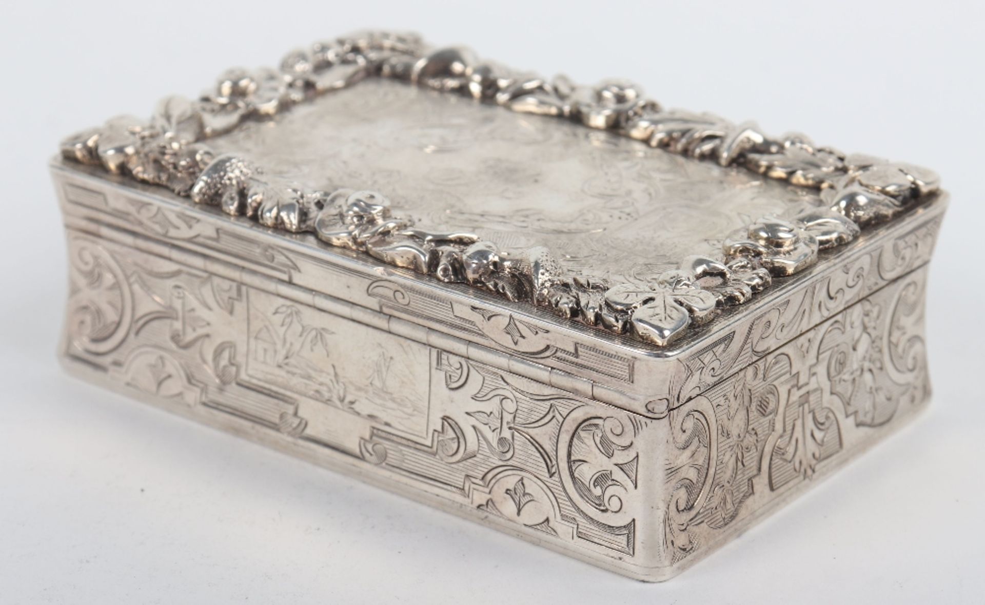 A Victorian heavy silver snuff box, Charles Rawlings & William Summers, London 1845 - Image 5 of 9