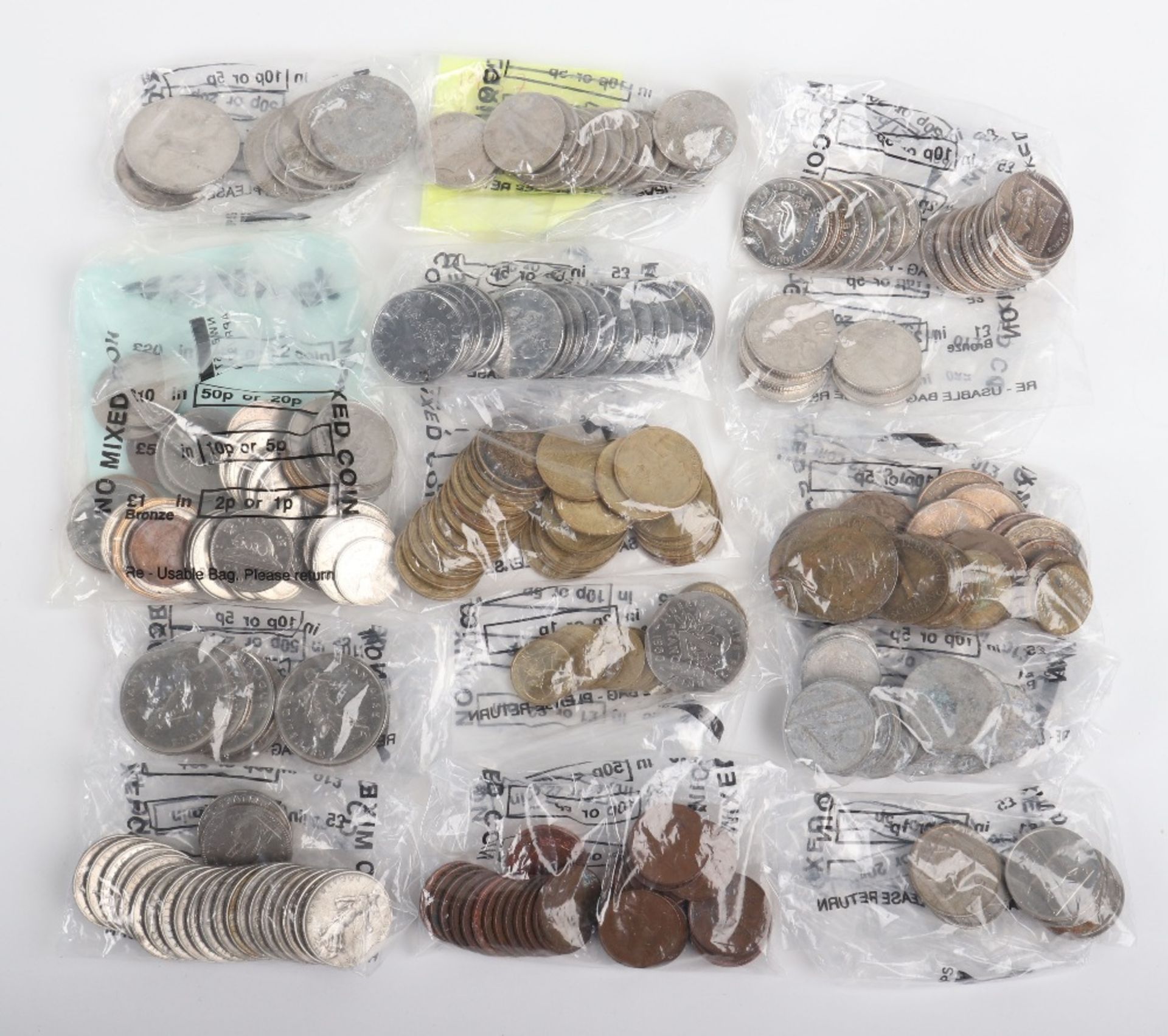 A folder of mainly 20th century GB, Spanish and USA coinage - Bild 2 aus 6