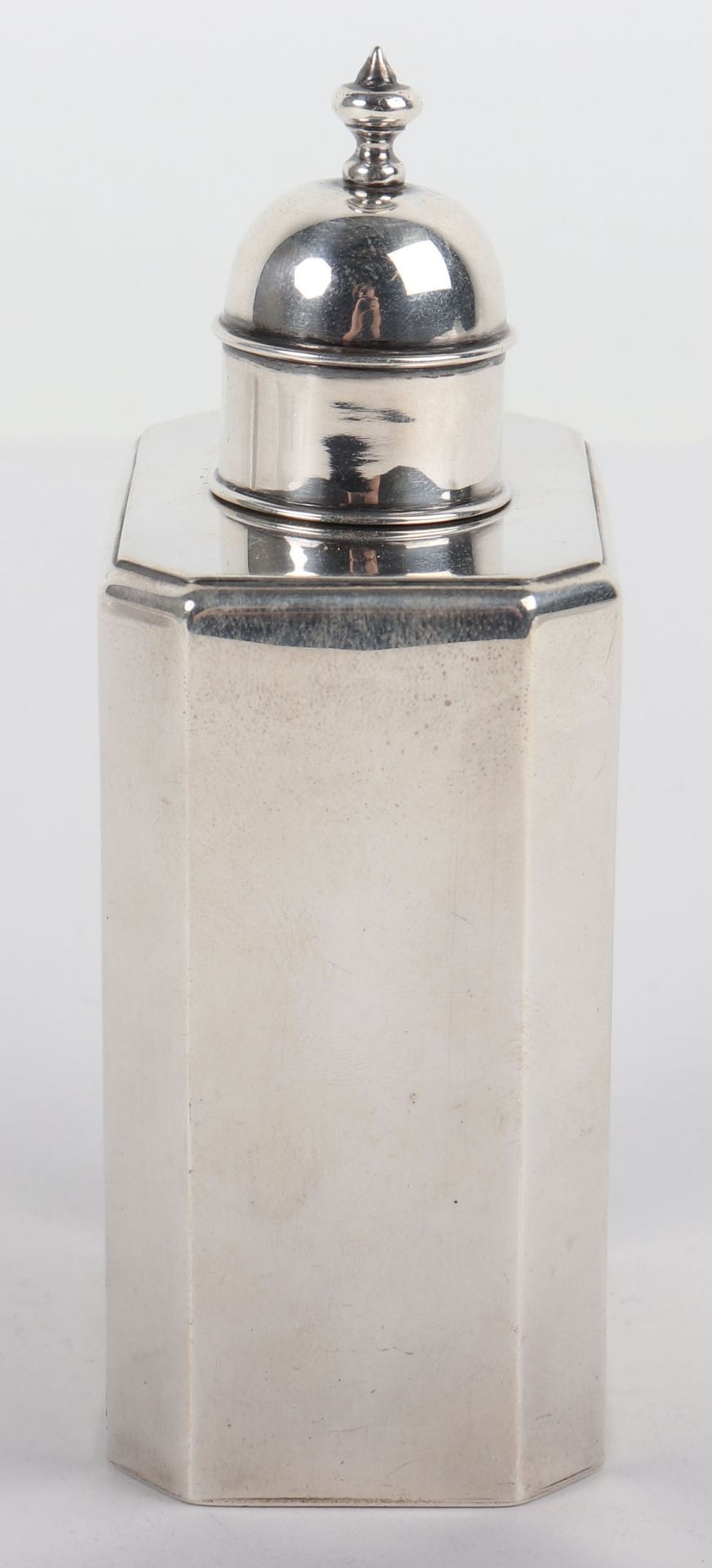 A Georgian silver tea caddy, marks rubbed - Image 4 of 8