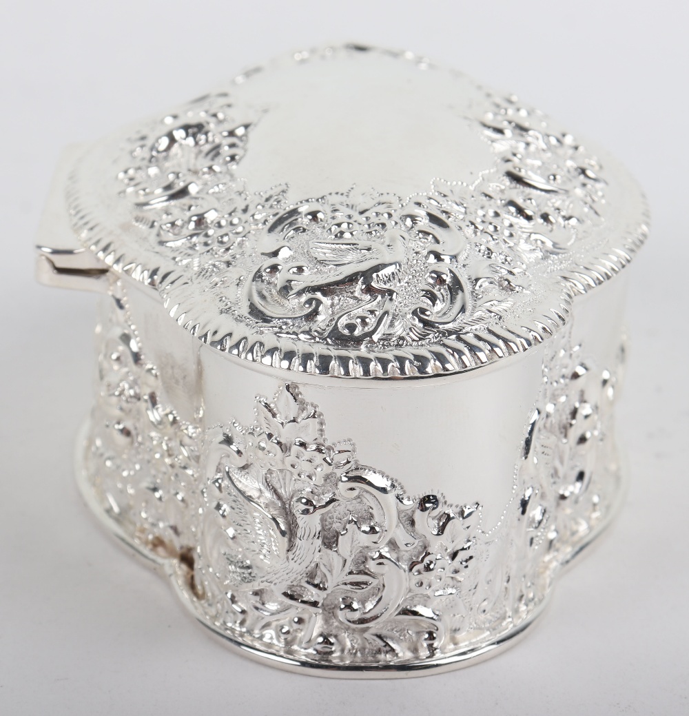 A Victorian chased silver box, Chester 1896 - Image 3 of 7