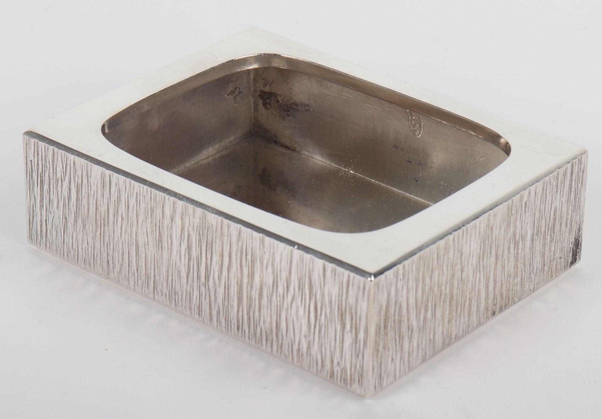 A Gerald Benney silver ashtray, London 1972 - Image 3 of 6