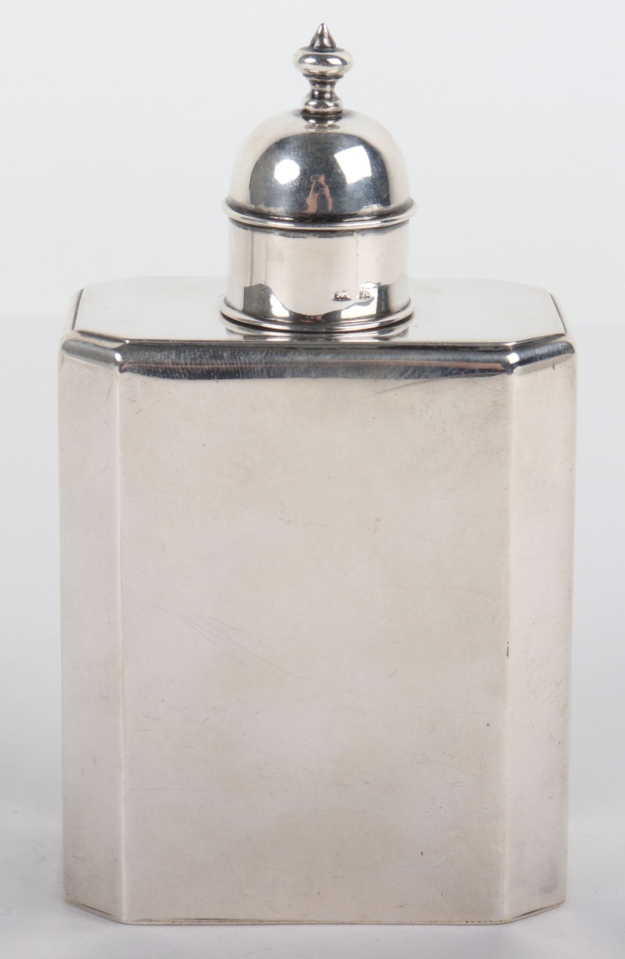 A Georgian silver tea caddy, marks rubbed - Image 2 of 8
