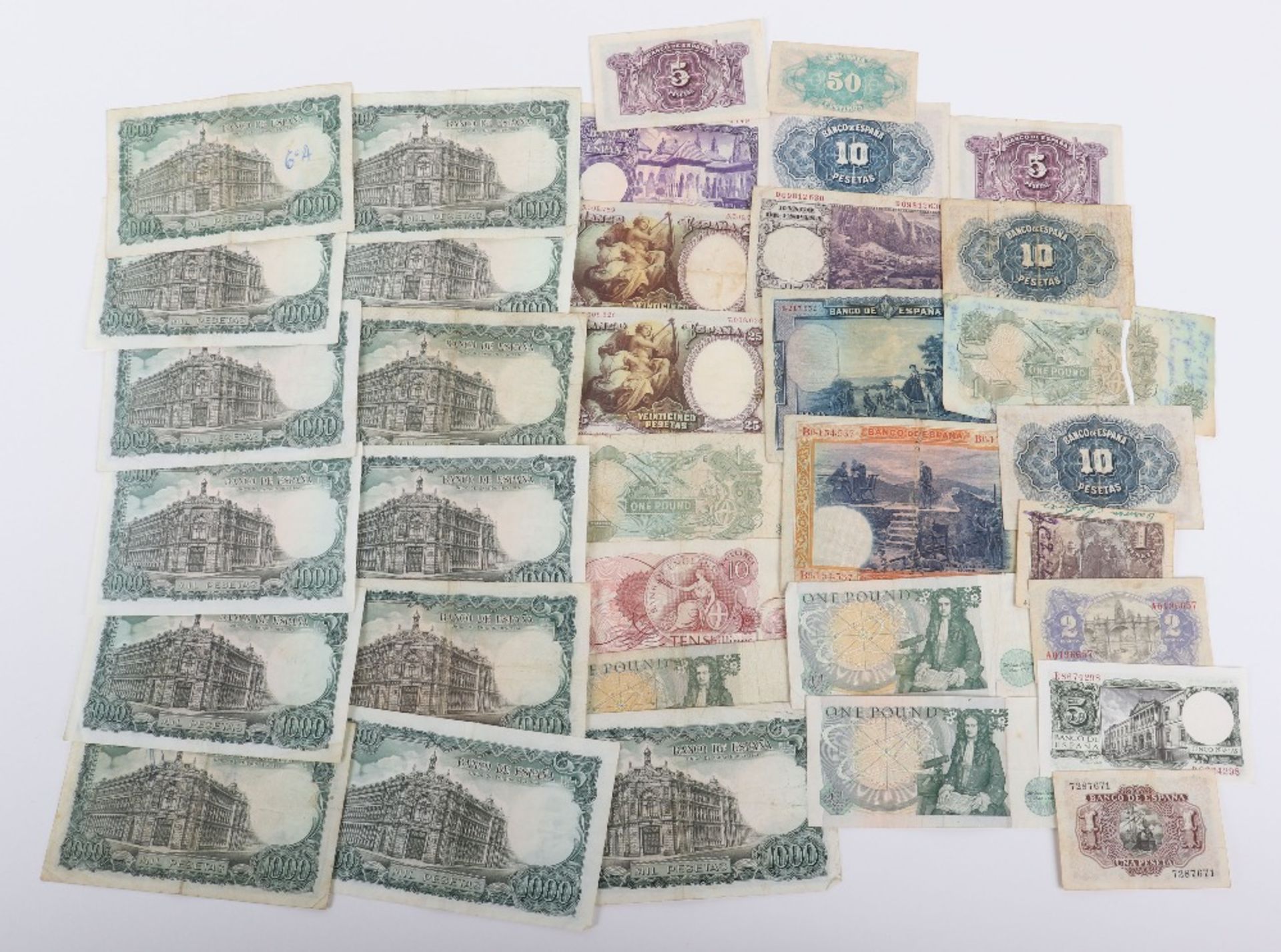 A selection of GB and Spanish banknotes - Bild 2 aus 2