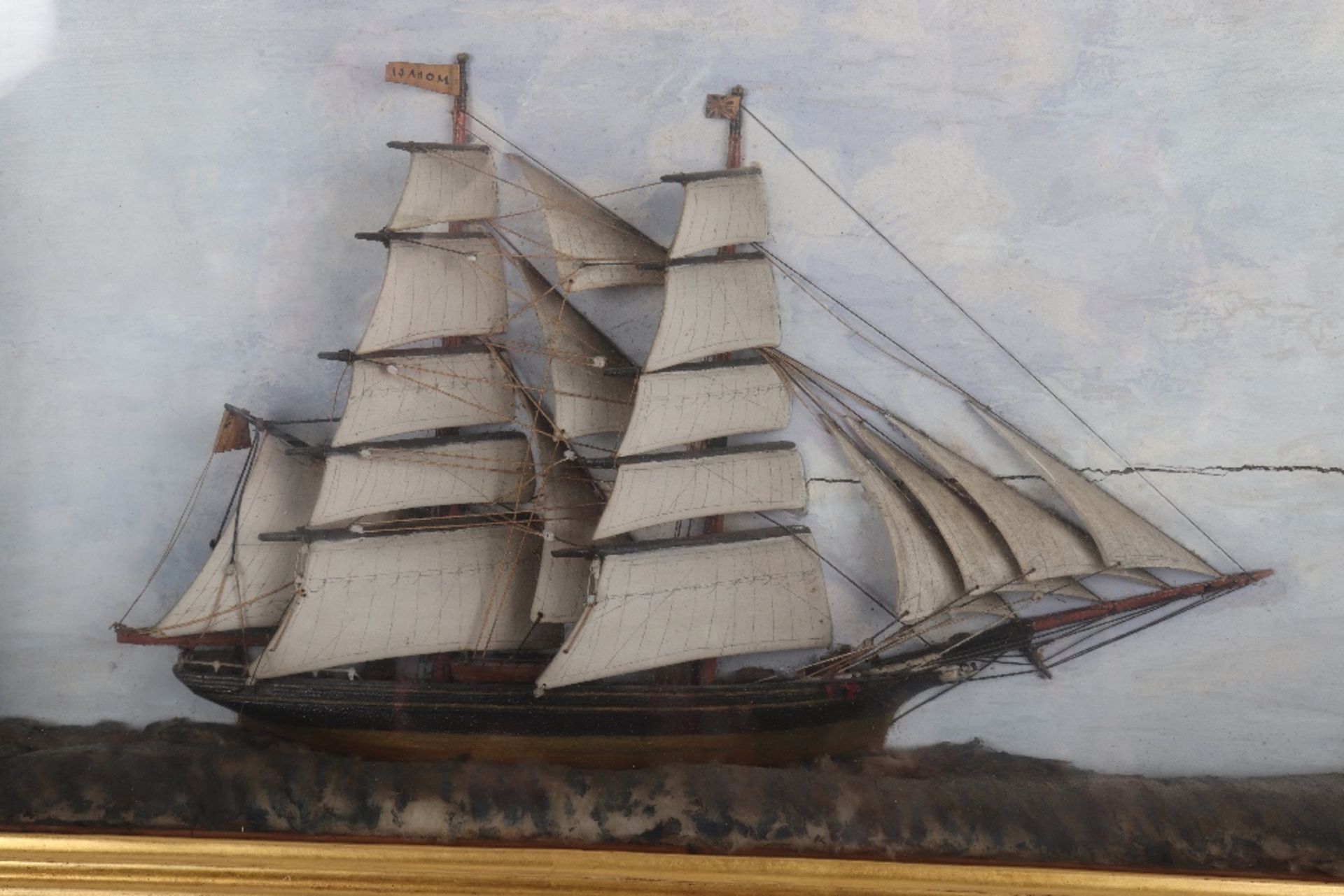 A cased diorama or shadowbox model of the ship HMS Monarch - Bild 2 aus 8