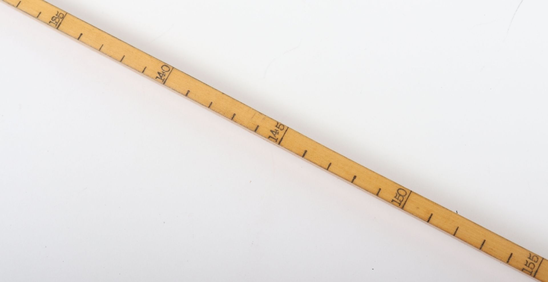 An Edwardian walking stick with spirit level (lacking liquid) and scaled ruler, with horn handle - Bild 8 aus 14