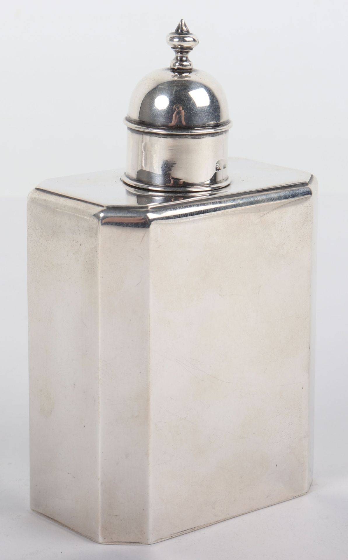 A Georgian silver tea caddy, marks rubbed - Image 5 of 8