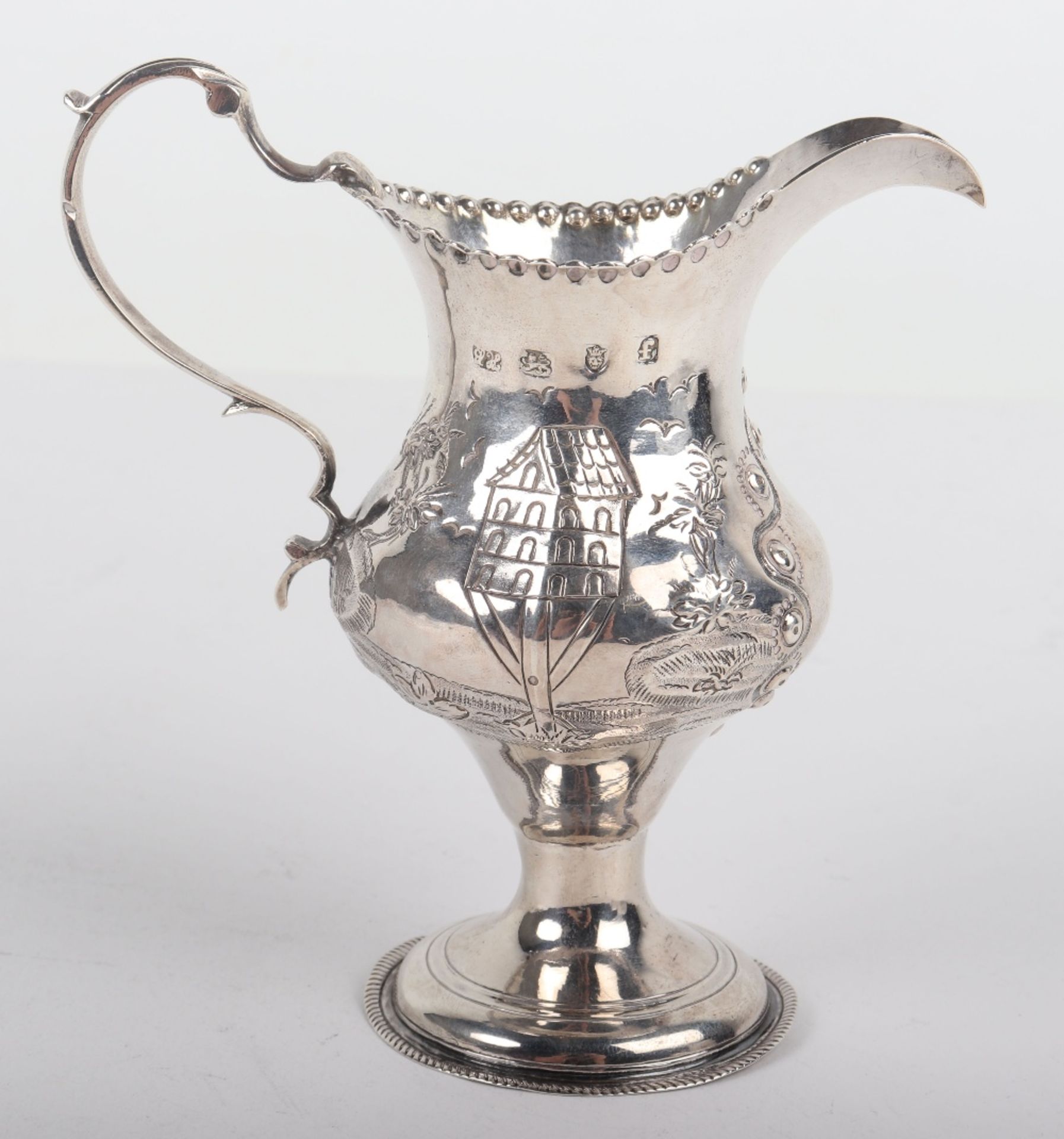 A Georgian cream jug, London 1781 - Image 3 of 7